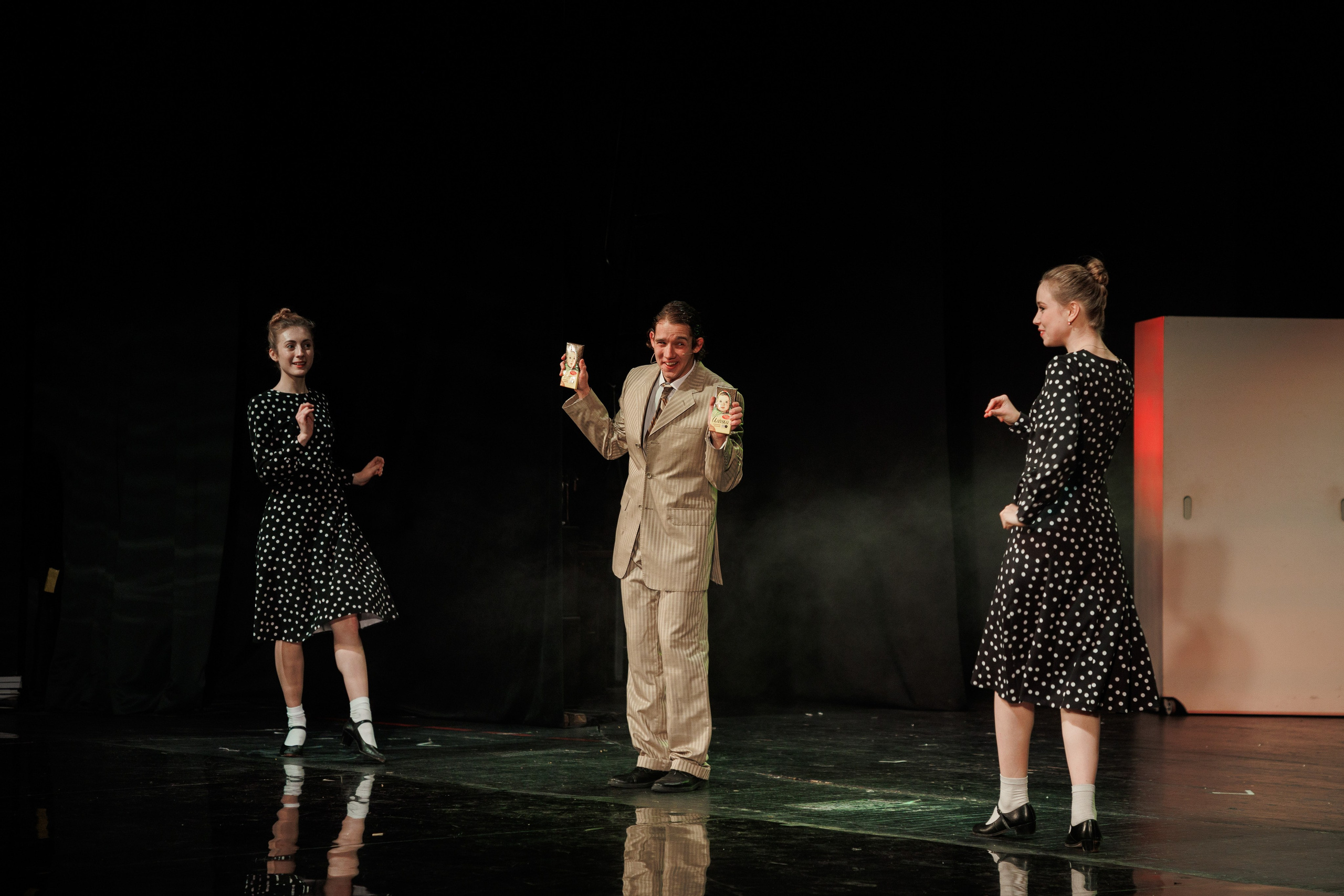 МХАТ. Новый квадрат. Фотограф городских и семейных событий Артем Карпухин