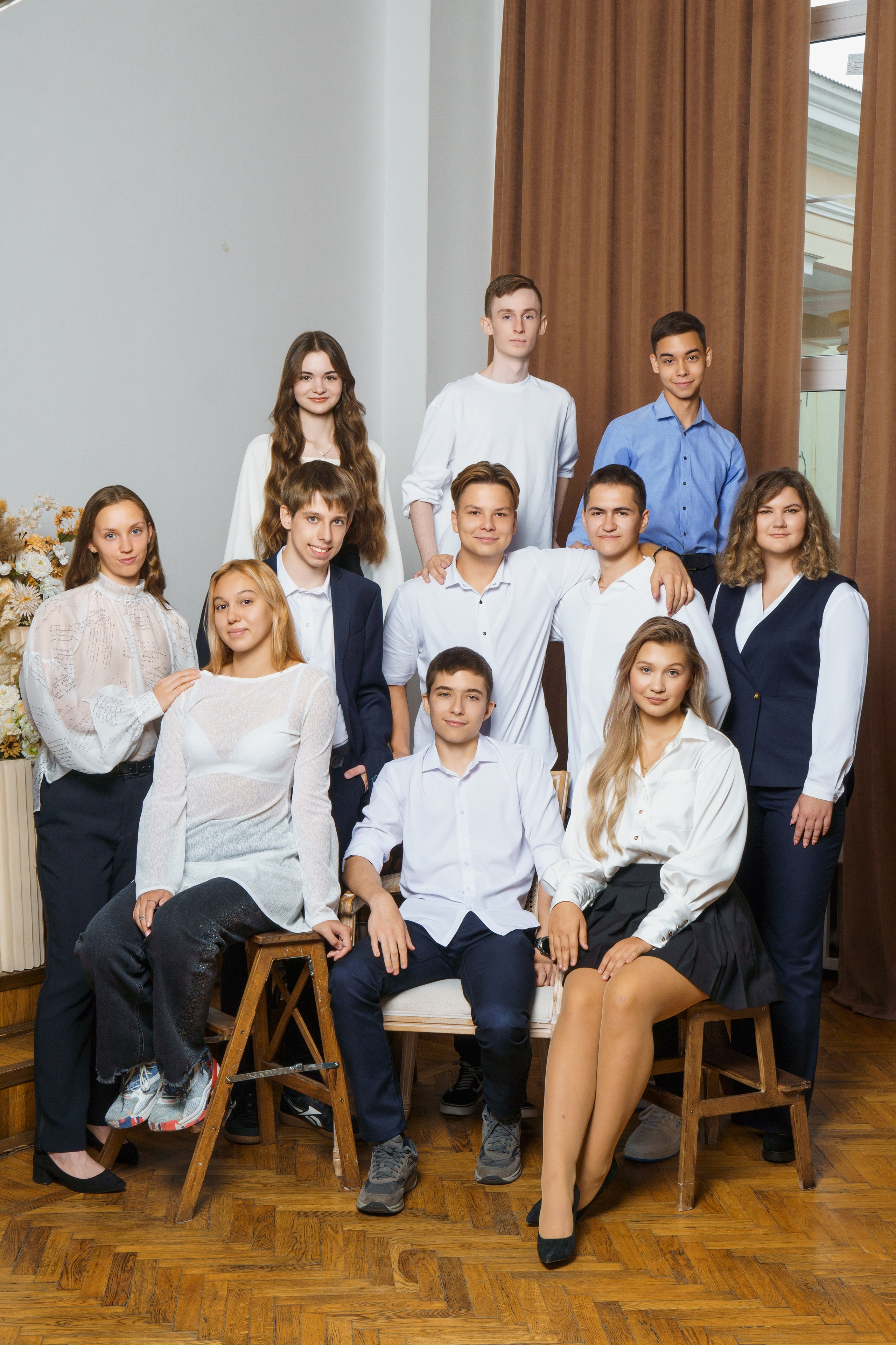 Локация для коллективных кадров № 5. Выпускные альбомы клевербук Воронеж