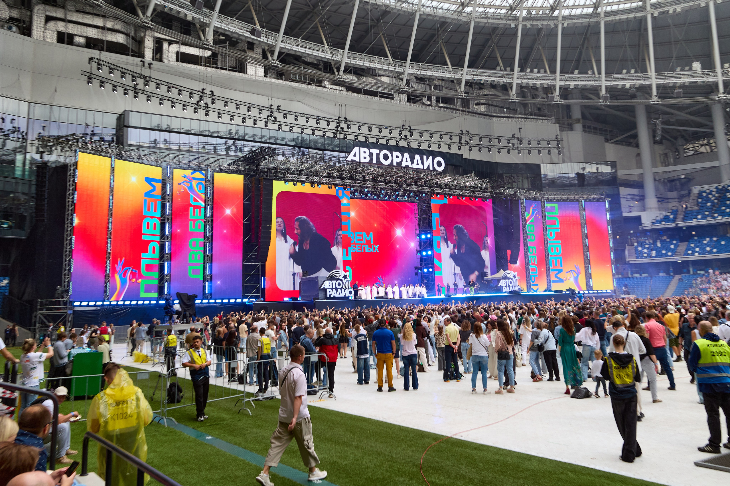Авторадио 2026. Svyatoslav Lebedev | Advertising photographer — Commercial shooting, Art direction, AI integration