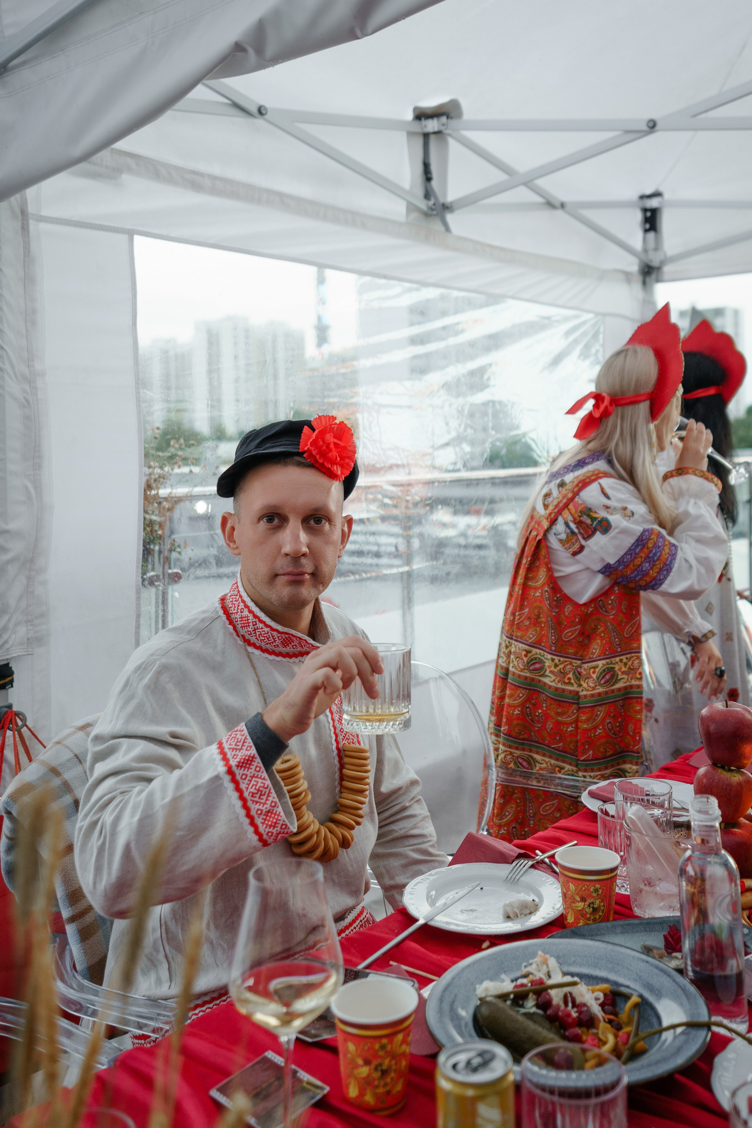 Гендер пати в славянском стиле. Репортажный фотограф в Москве Саша Дружинина