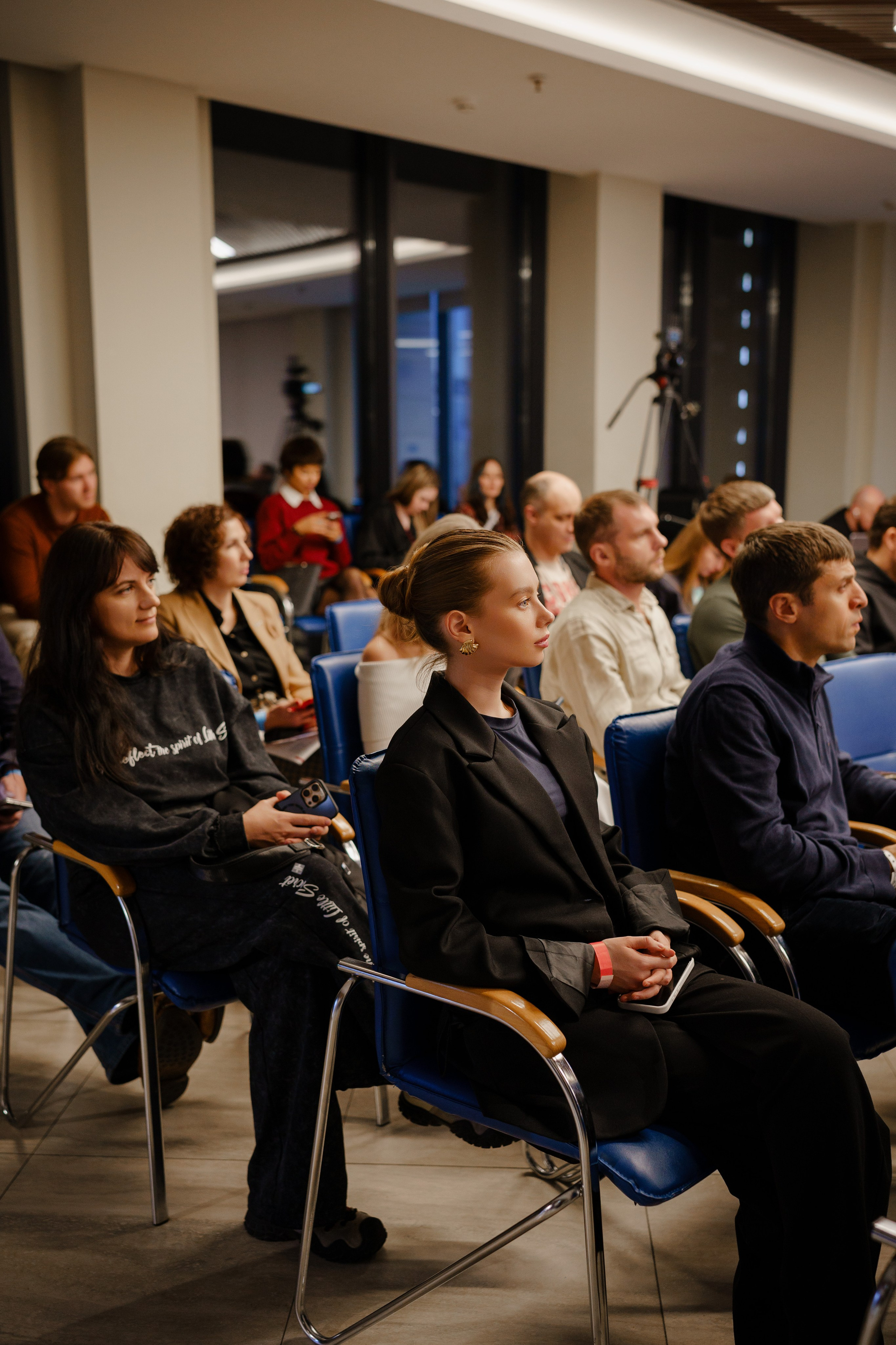 Репортажный фотограф на конференцию в Москве. Репортажный фотограф в Москве Саша Дружинина