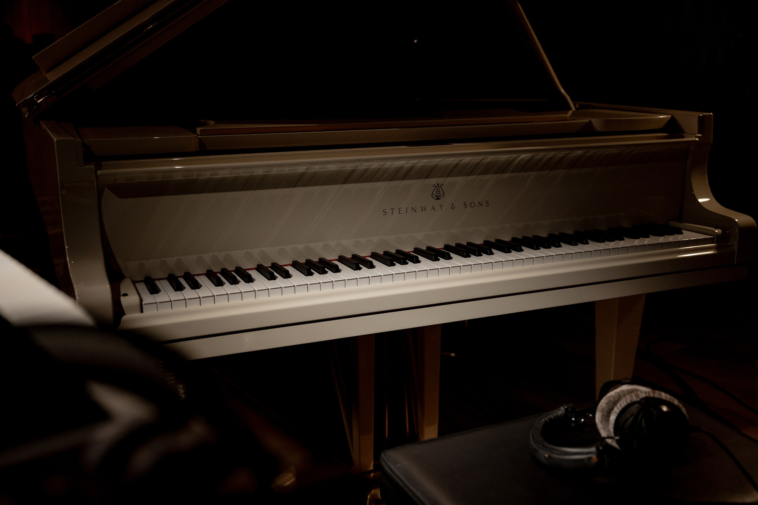 Съёмка клипа БИГГИ и Teysha. Свадебный и контент фотограф в Москве — Юлия Барно (Баранова)