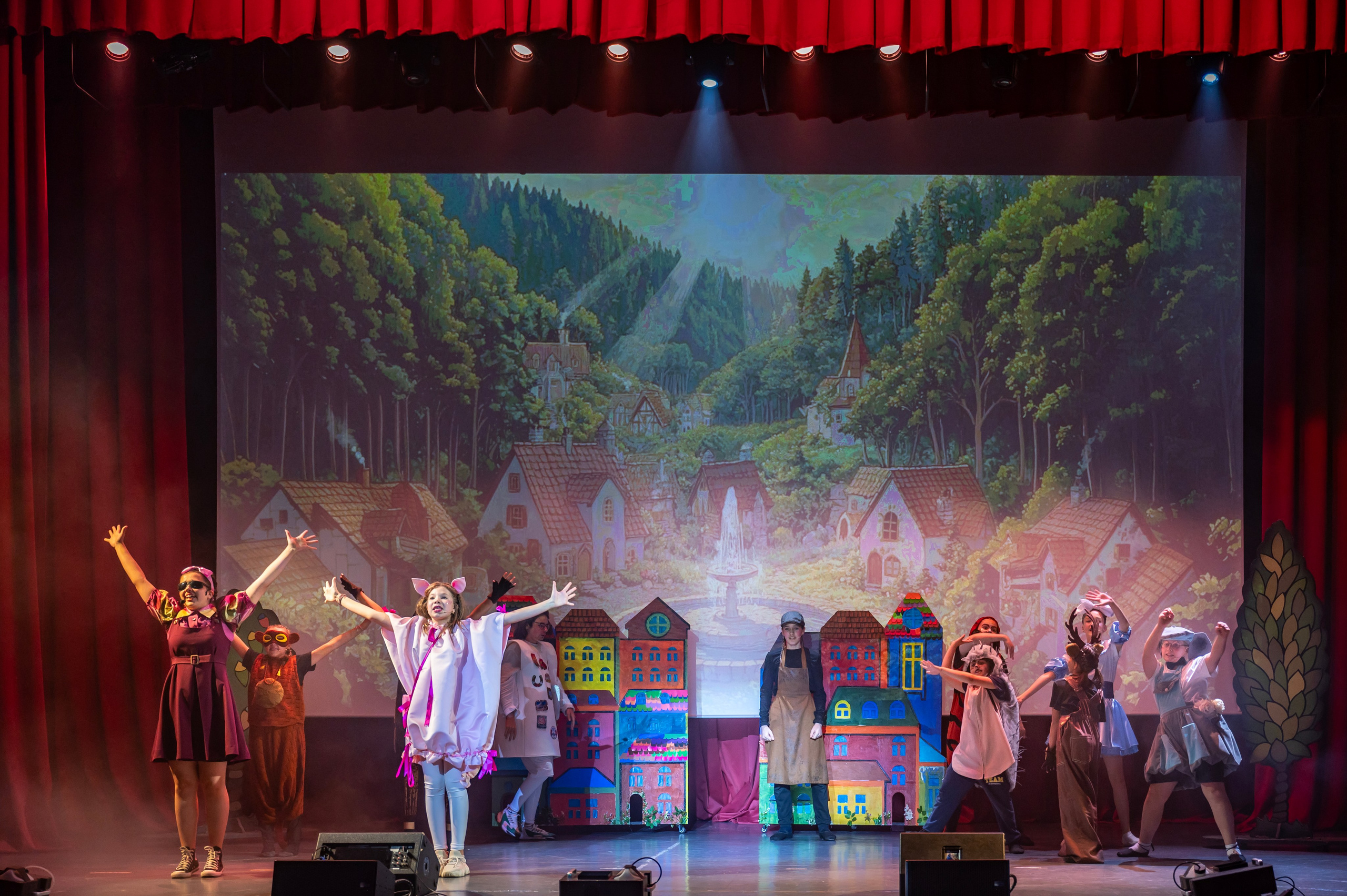 Отчетный спектакль Детской театральной лаборатории в лагере Литвиново. Фотограф Анна Мельникова | Москва