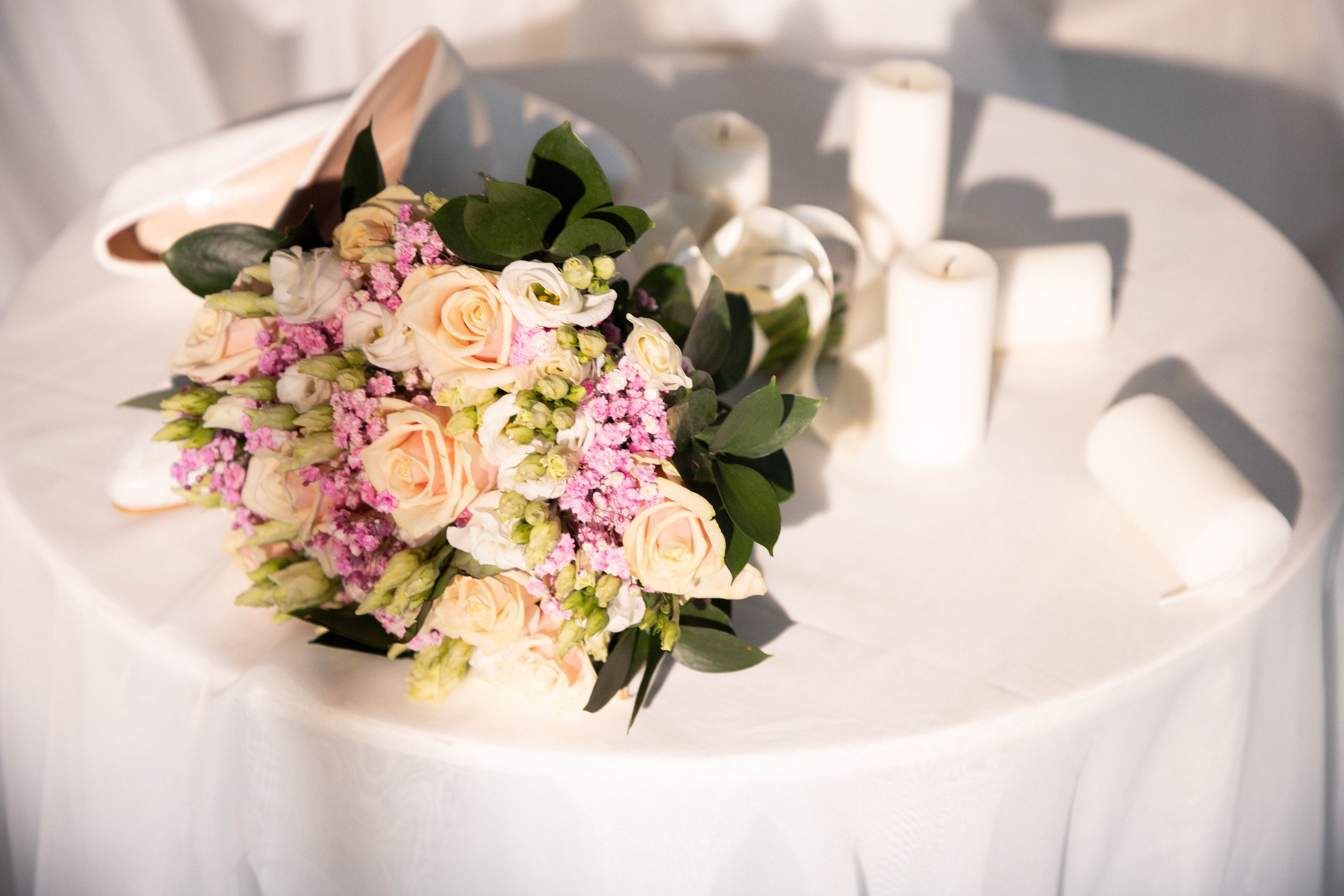 Свадебная фотосессия в студии. Фотограф Анастасия Тихонова