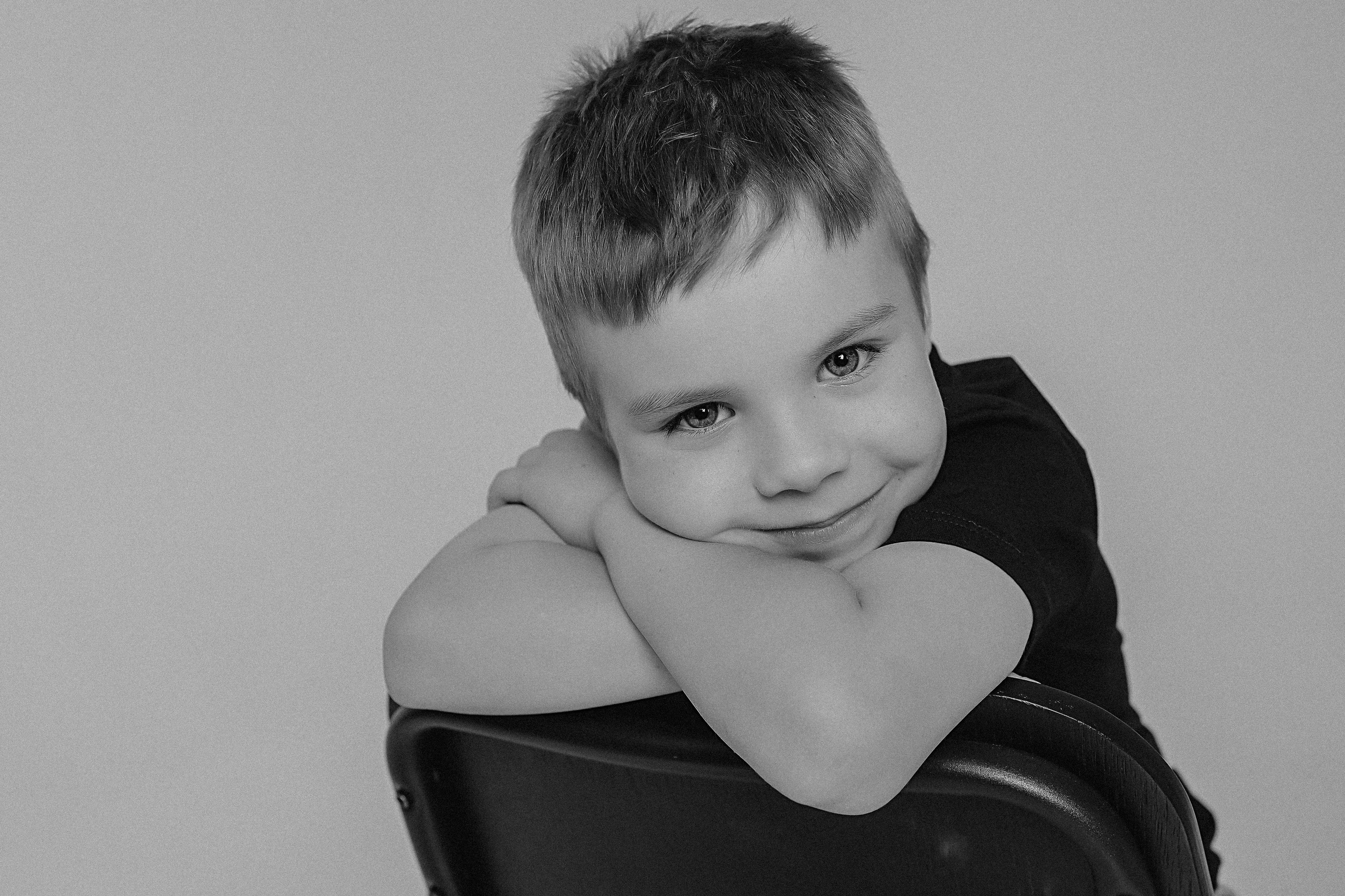 Фататум циклорама и зал. Семейный фотограф Тюмень, фотограф на роды Салмина Мария