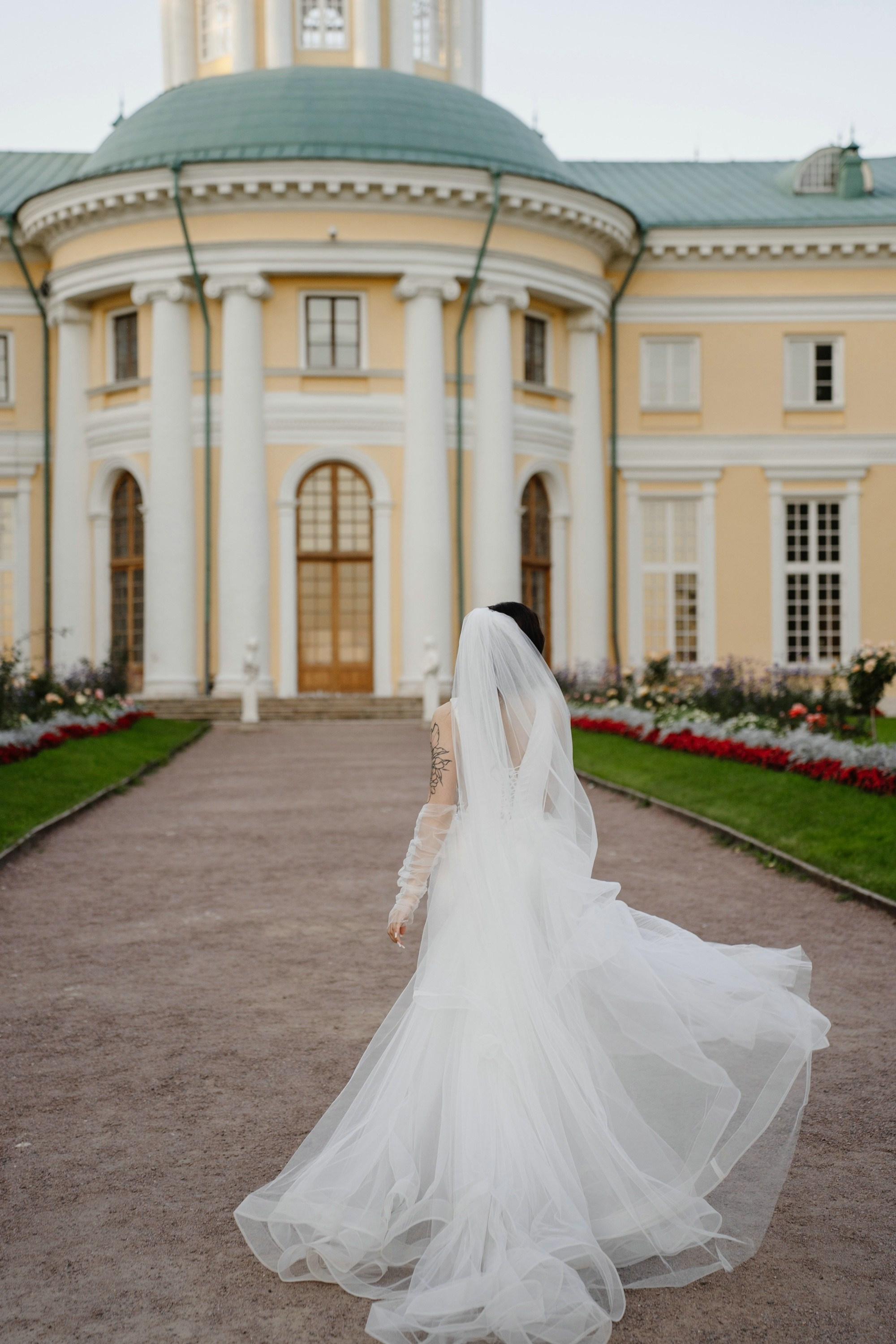 Свадьба в усадьбе Архангельское. Свадебный и семейный фотограф в Москве Светлана Зоткина