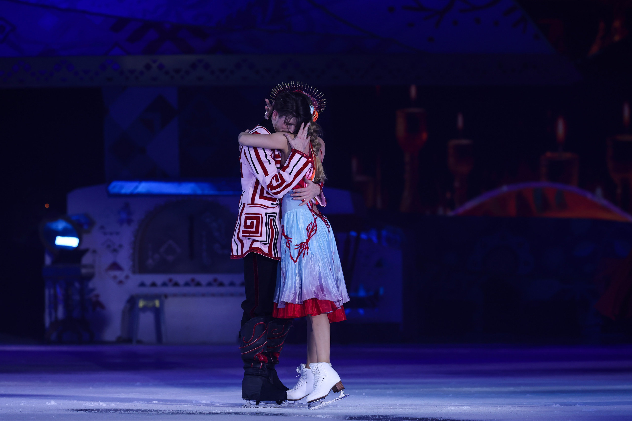 «Вечера на хуторе» ледовое шоу 25.12.2025. Спортивный и репортажный фотограф Антон Тереханов