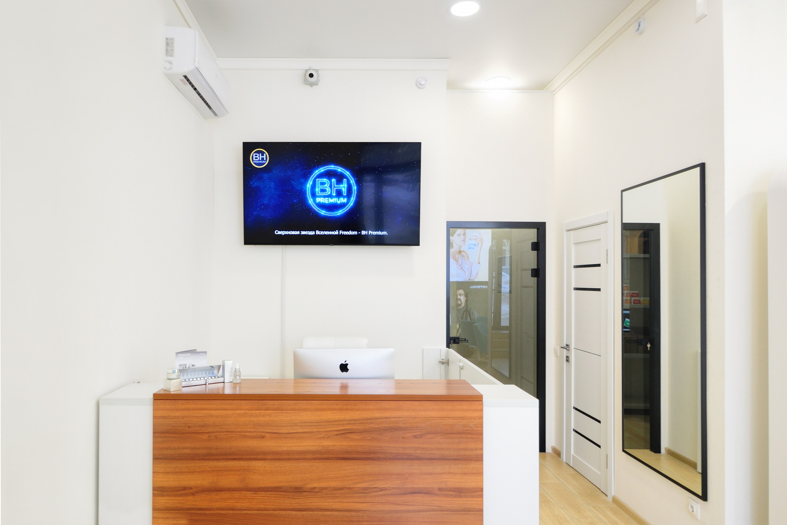 Магазин Project V. Фотограф Сергей Сергеев