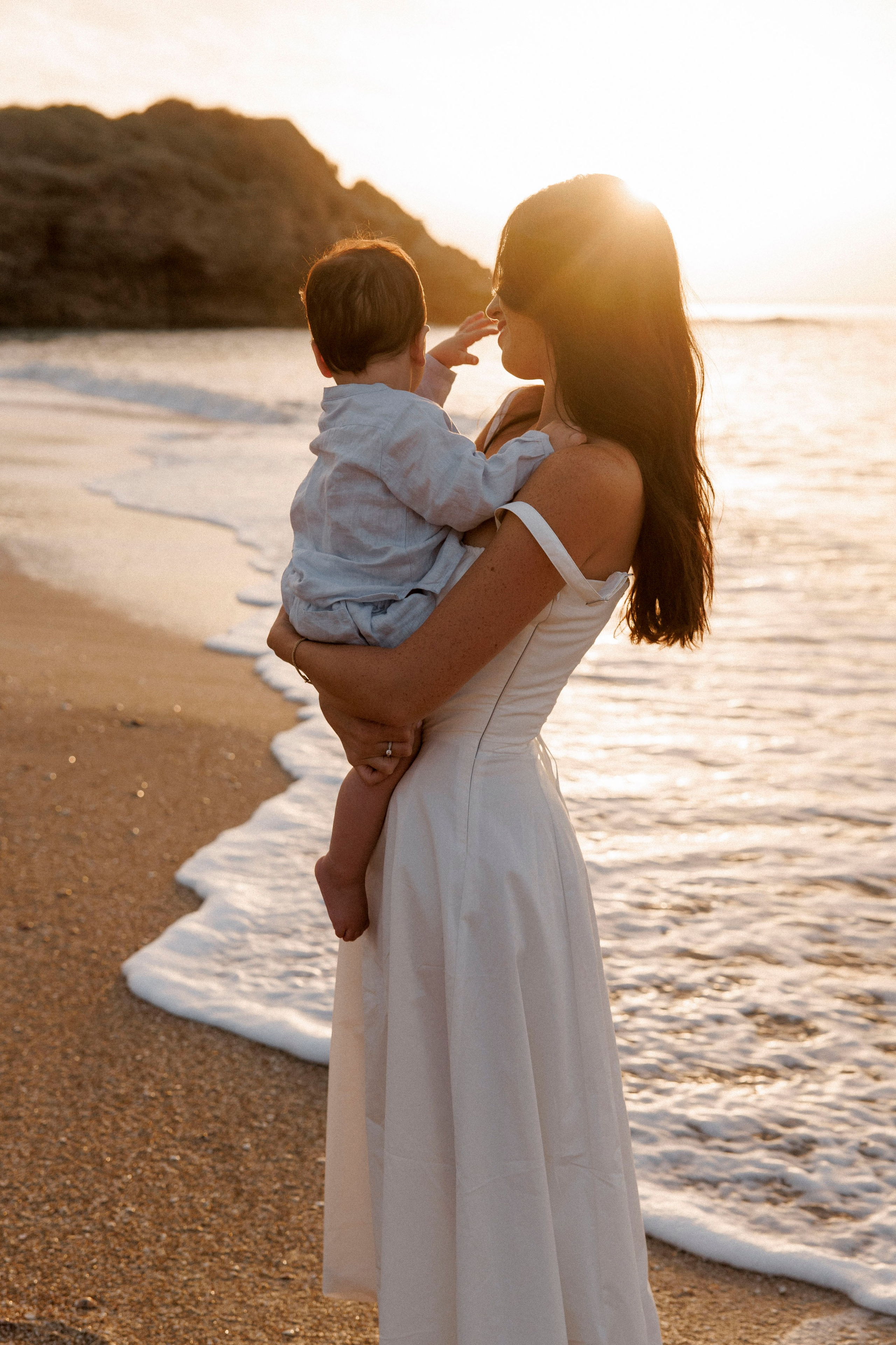 First year family photos near the sea. Главная