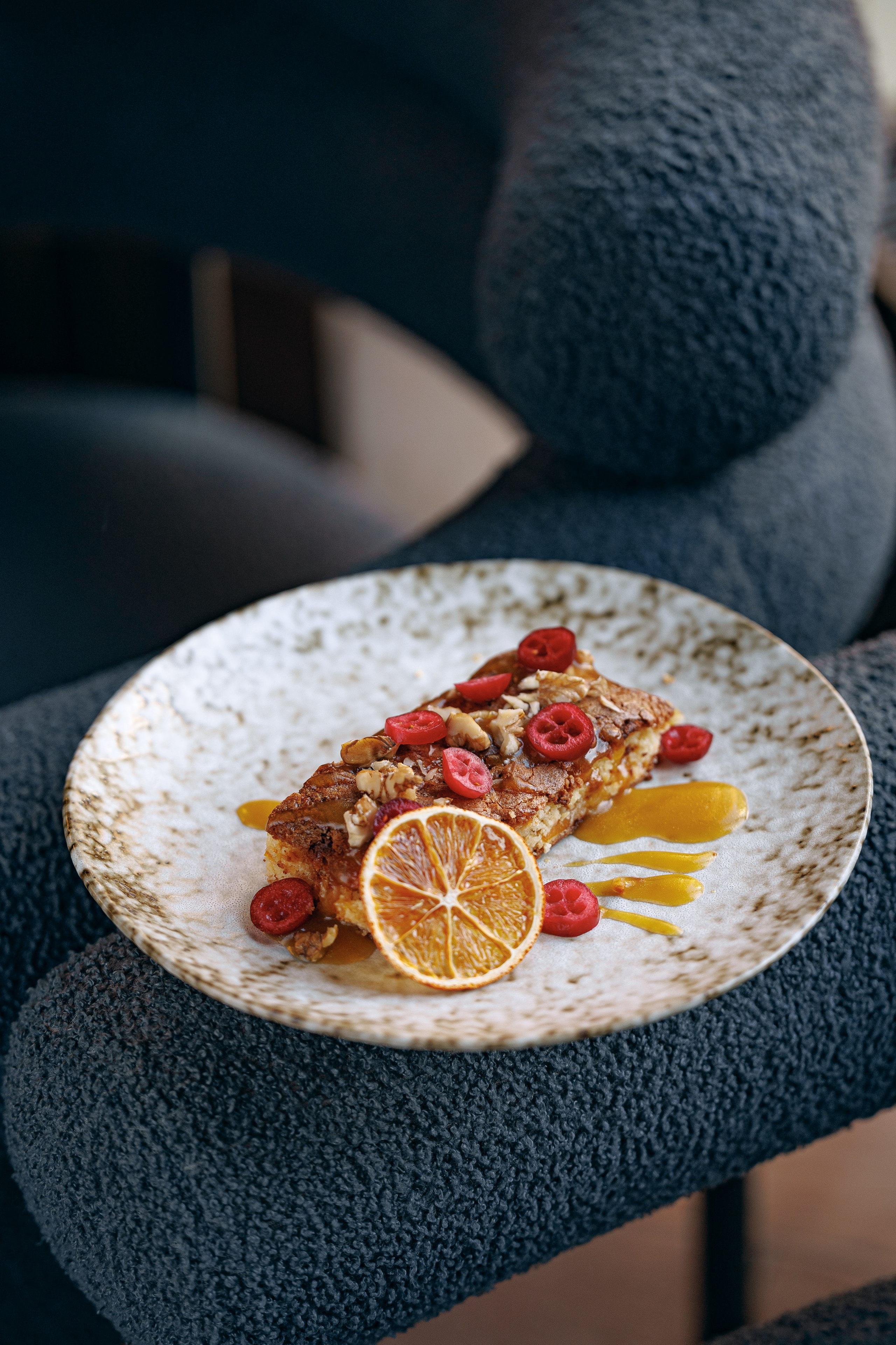 Лоундж бар Stories