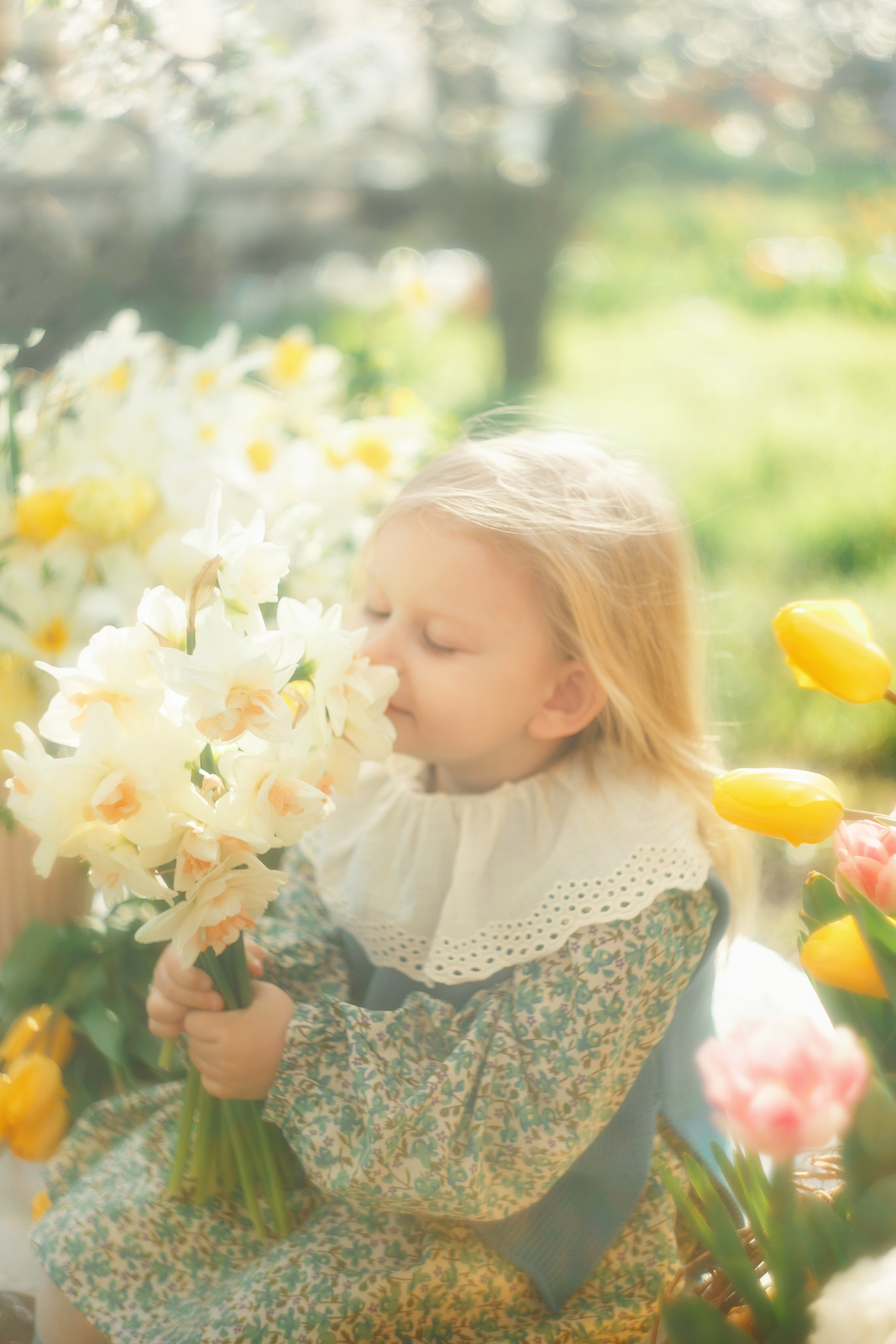 Ляля и тюльпаны. Свадебный и семейный фотограф  Новочеркасск Виктория Литвиненко