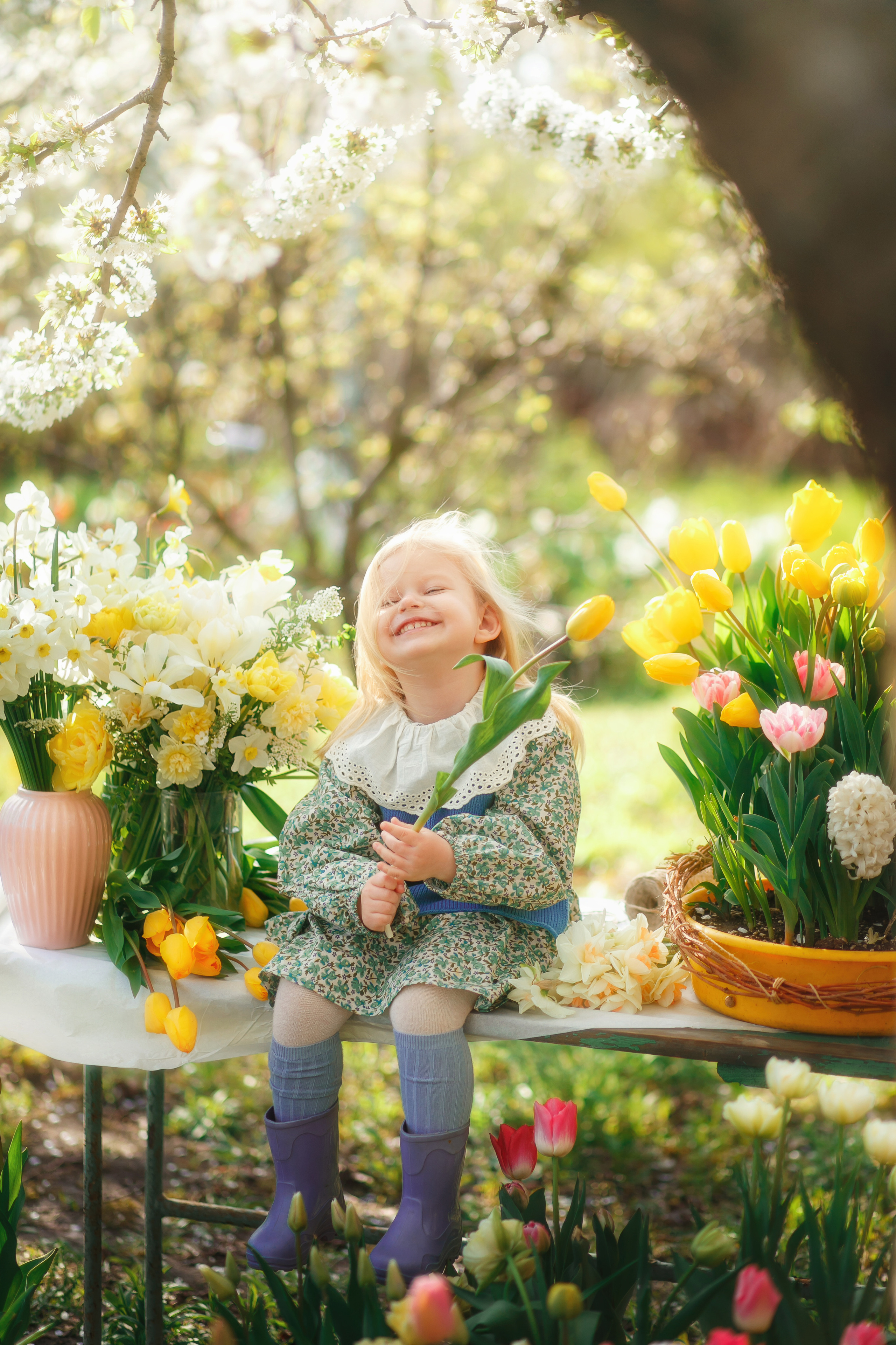 Ляля и тюльпаны. Свадебный и семейный фотограф  Новочеркасск Виктория Литвиненко