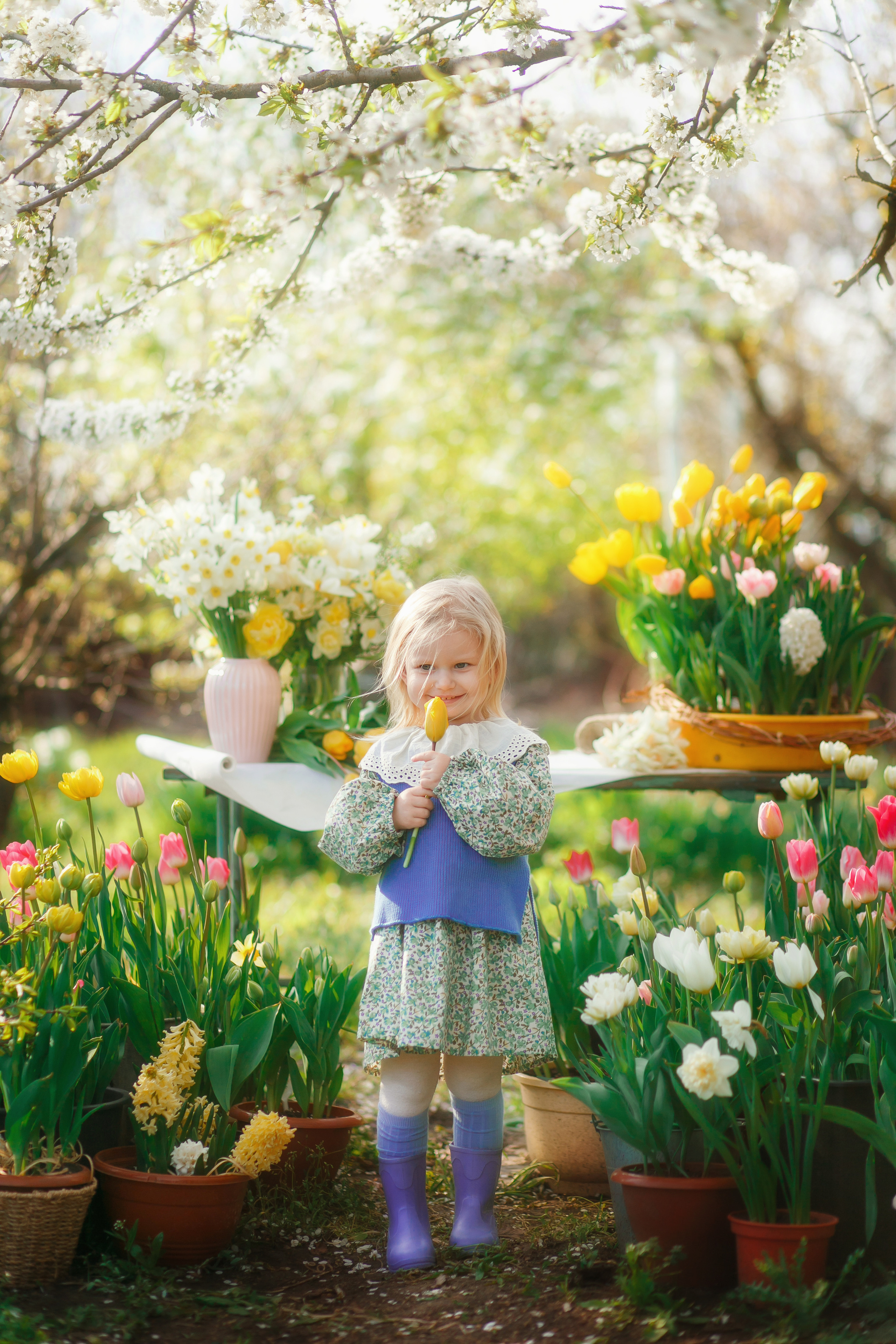 Ляля и тюльпаны. Свадебный и семейный фотограф  Новочеркасск Виктория Литвиненко