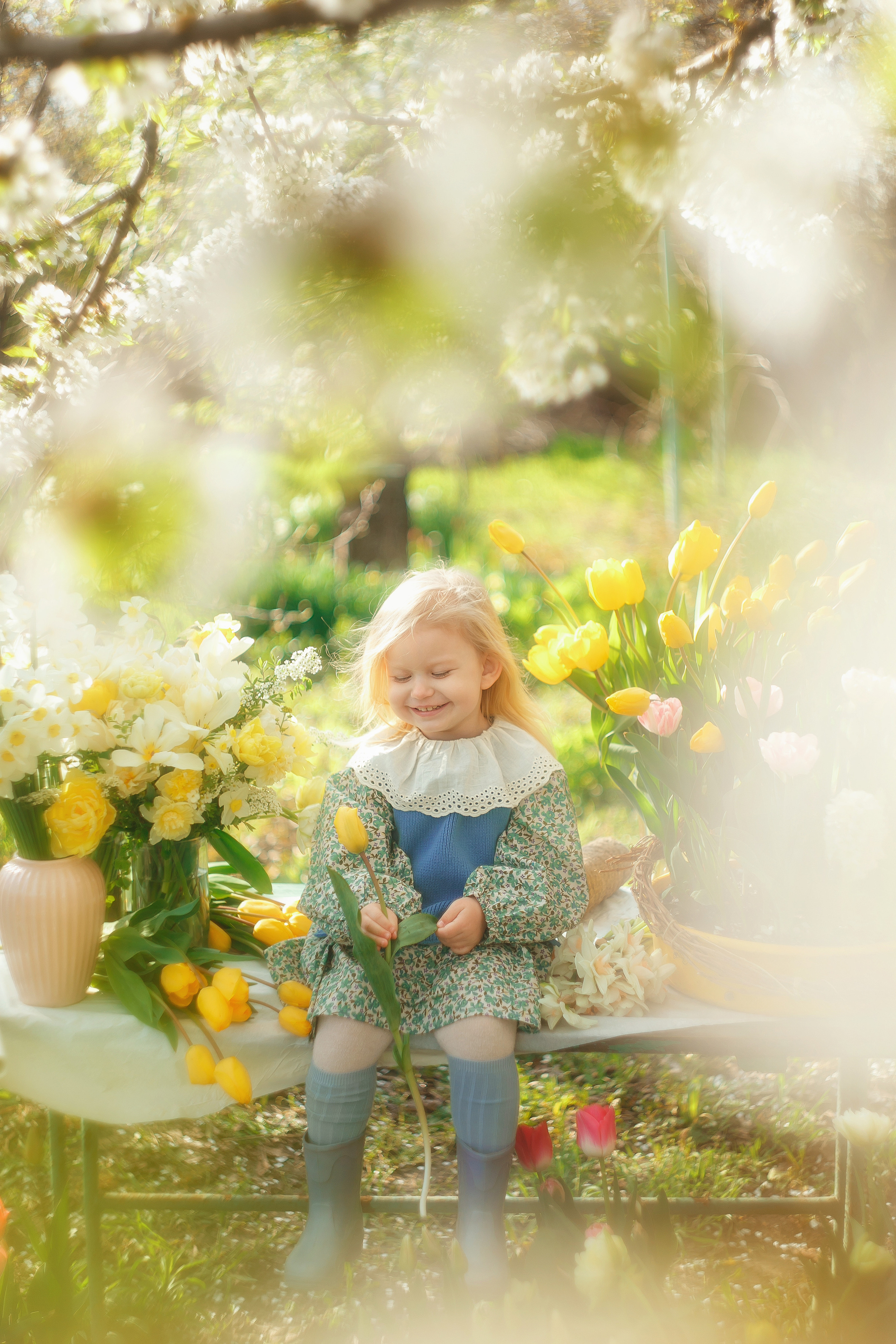 Ляля и тюльпаны. Свадебный и семейный фотограф  Новочеркасск Виктория Литвиненко