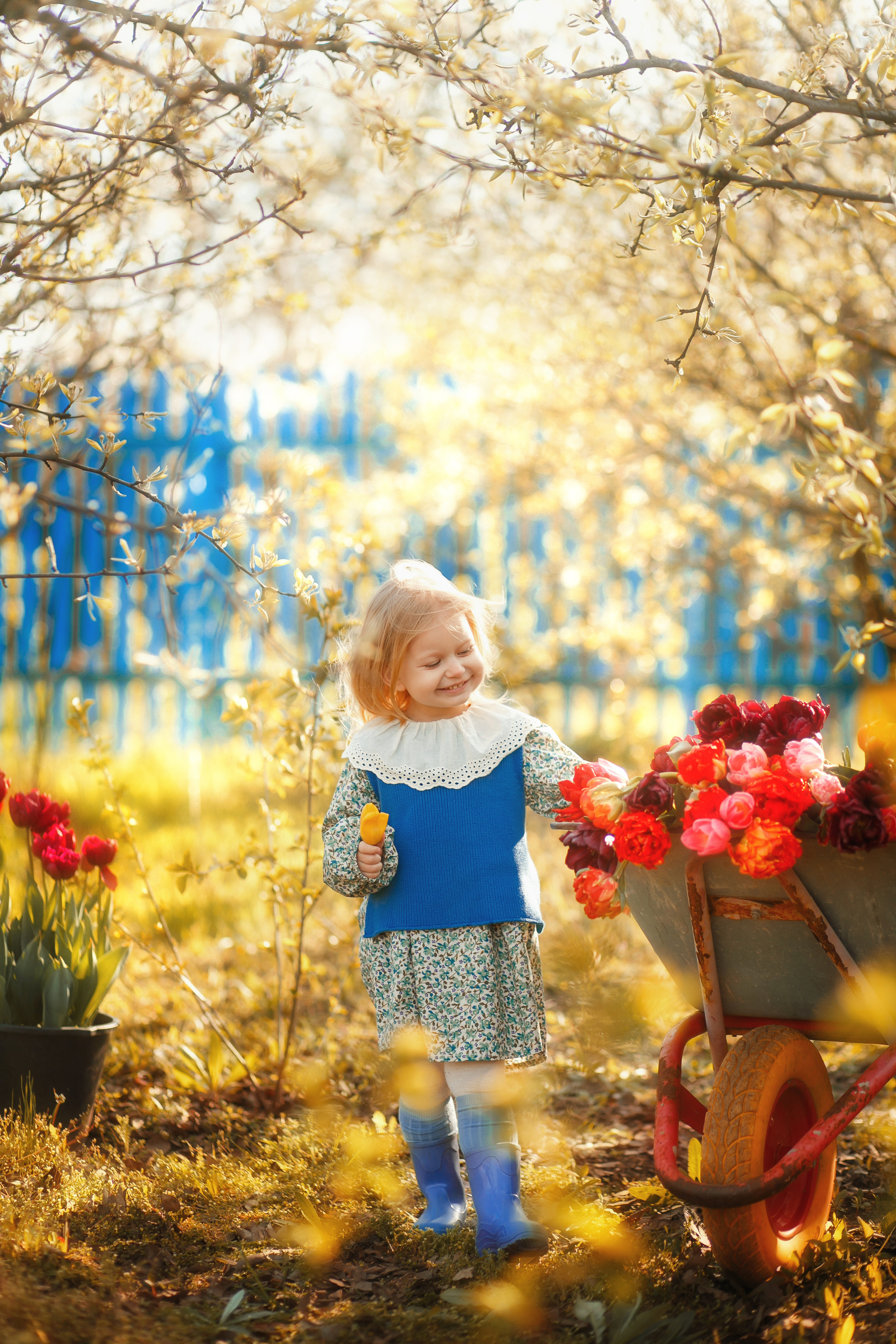 Ляля и тюльпаны. Свадебный и семейный фотограф  Новочеркасск Виктория Литвиненко