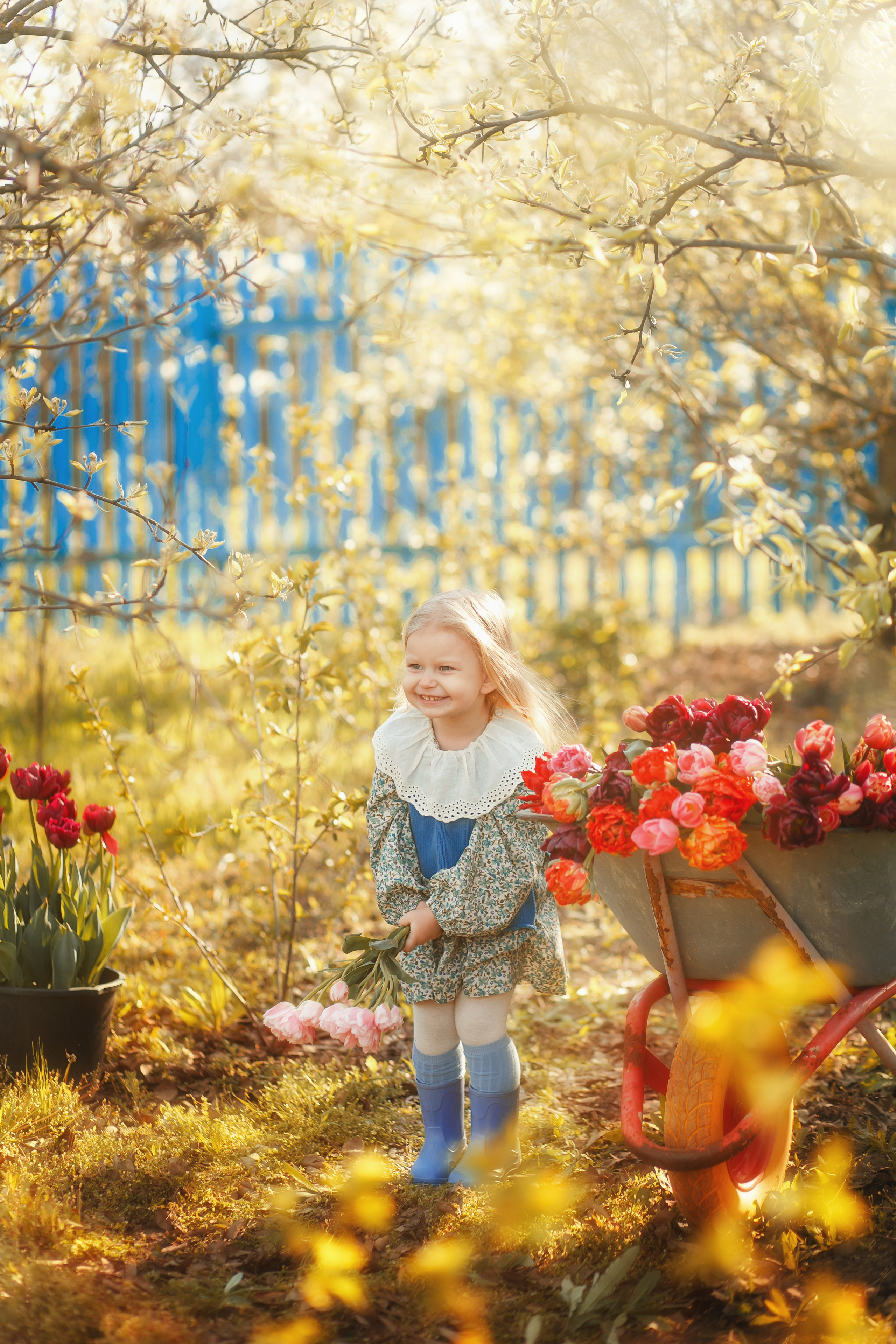 Ляля и тюльпаны. Свадебный и семейный фотограф  Новочеркасск Виктория Литвиненко