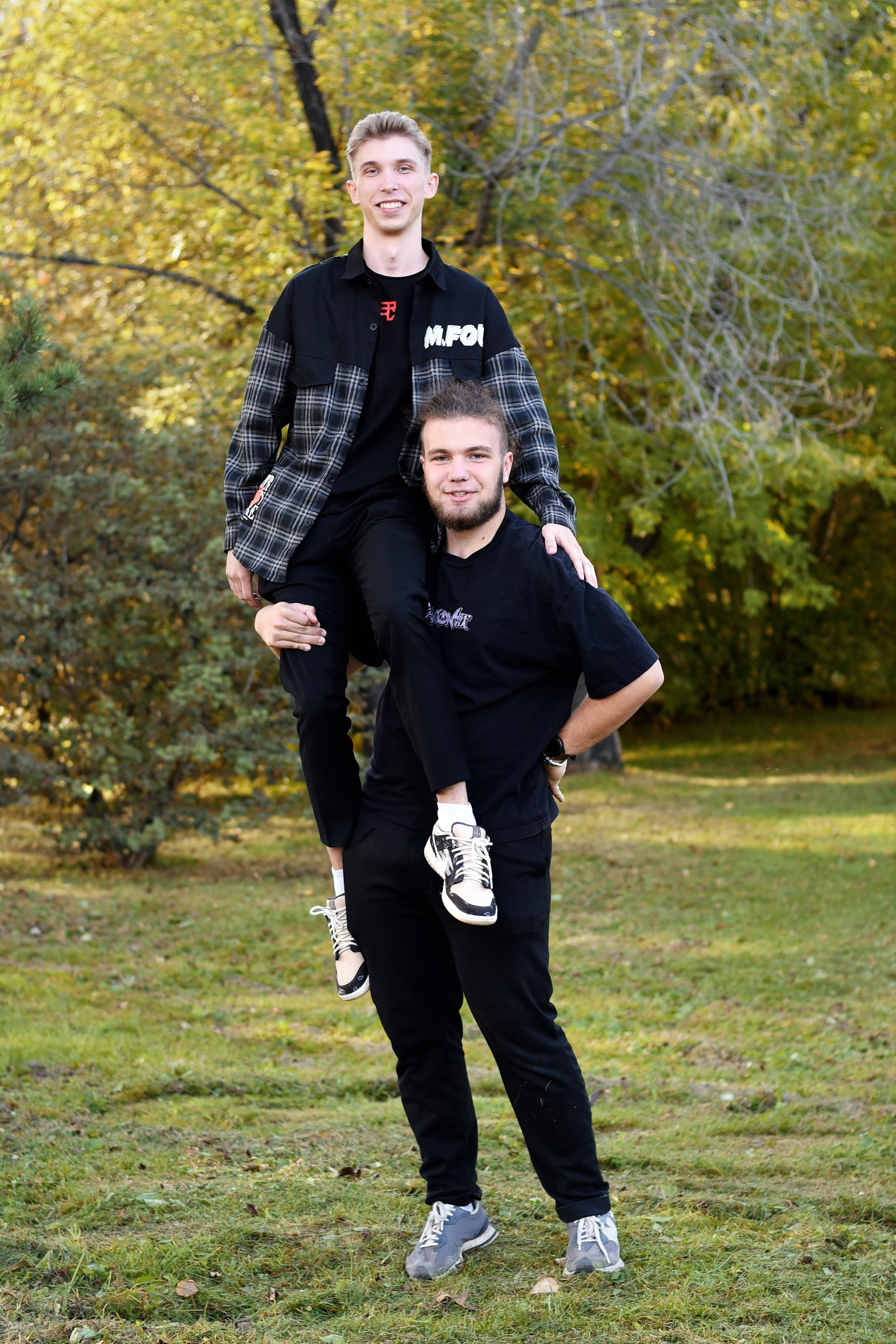 ФОТОСЕССИЯ В ПАРКЕ осень. Школьный фотограф ЛАРИСА МАТВЕЕНКО