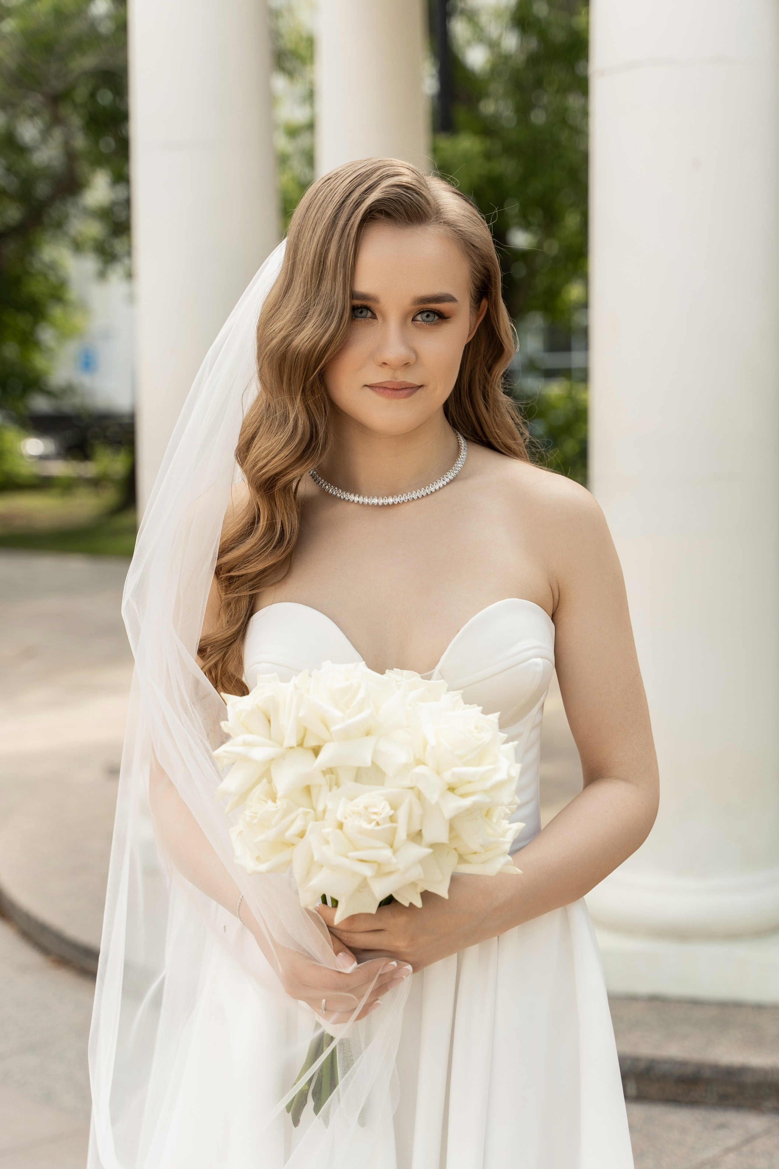 Свадебная фотосессия в Екатеринбурге, фотосессия у Оперного театра, сборы в отеле. Фотограф Татьяна Мамонтова