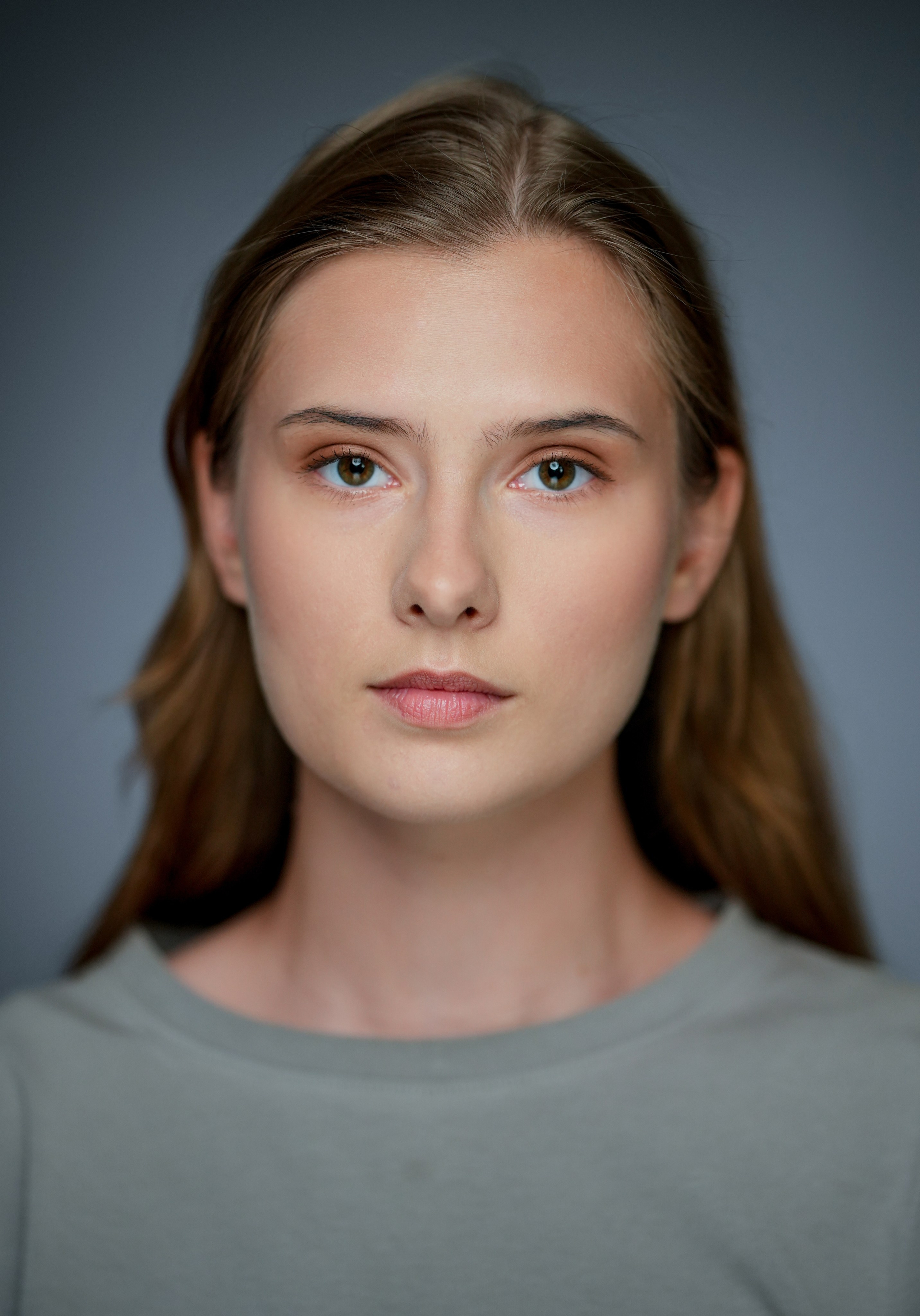 Актриса Юлиана Высоцкая. Портретная съемка в Москве, студийный фотограф Игорь Фомин