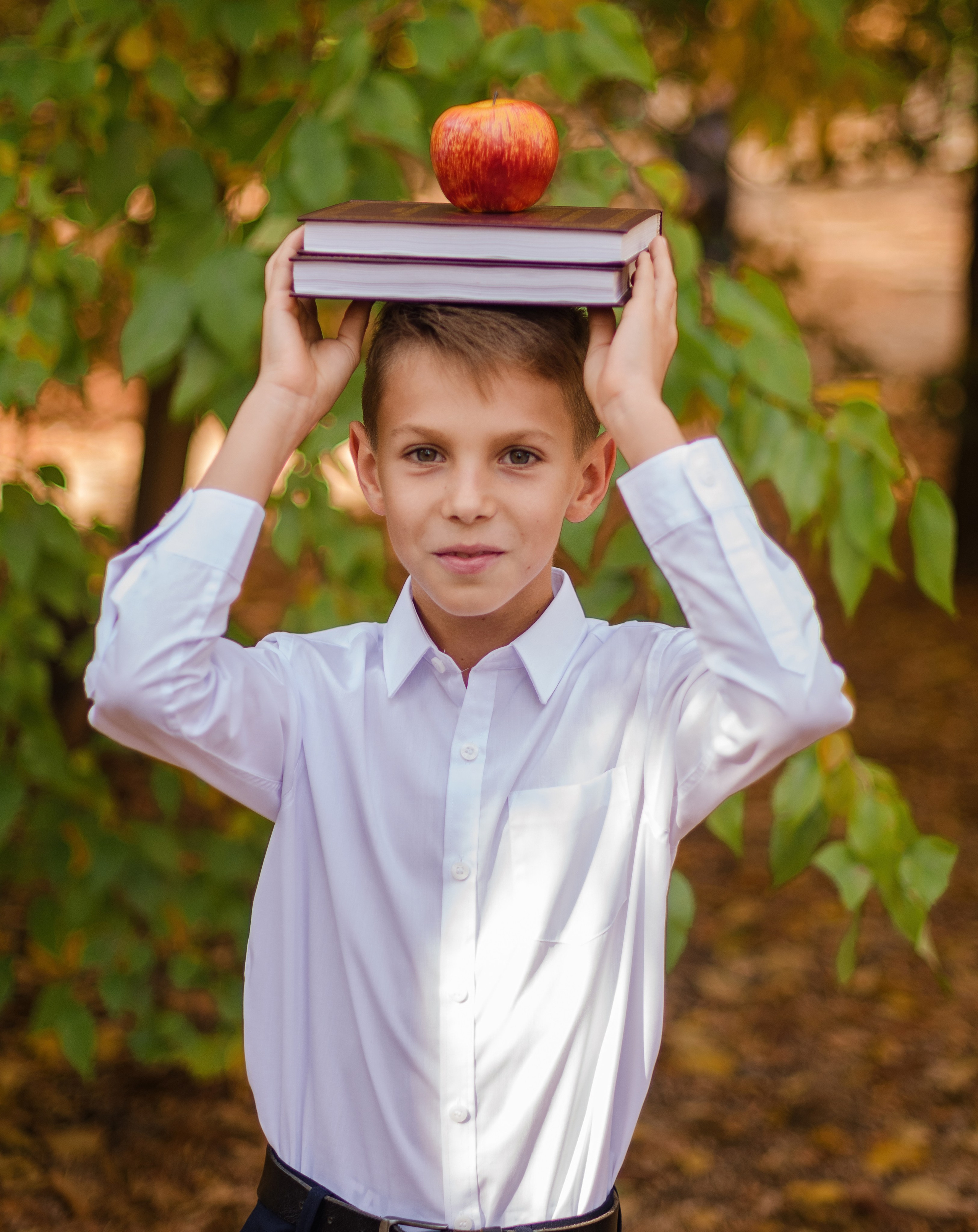 Дизайн «Классика». Стильные выпускные альбомы и индивидуальные фотосессии в Таганроге
