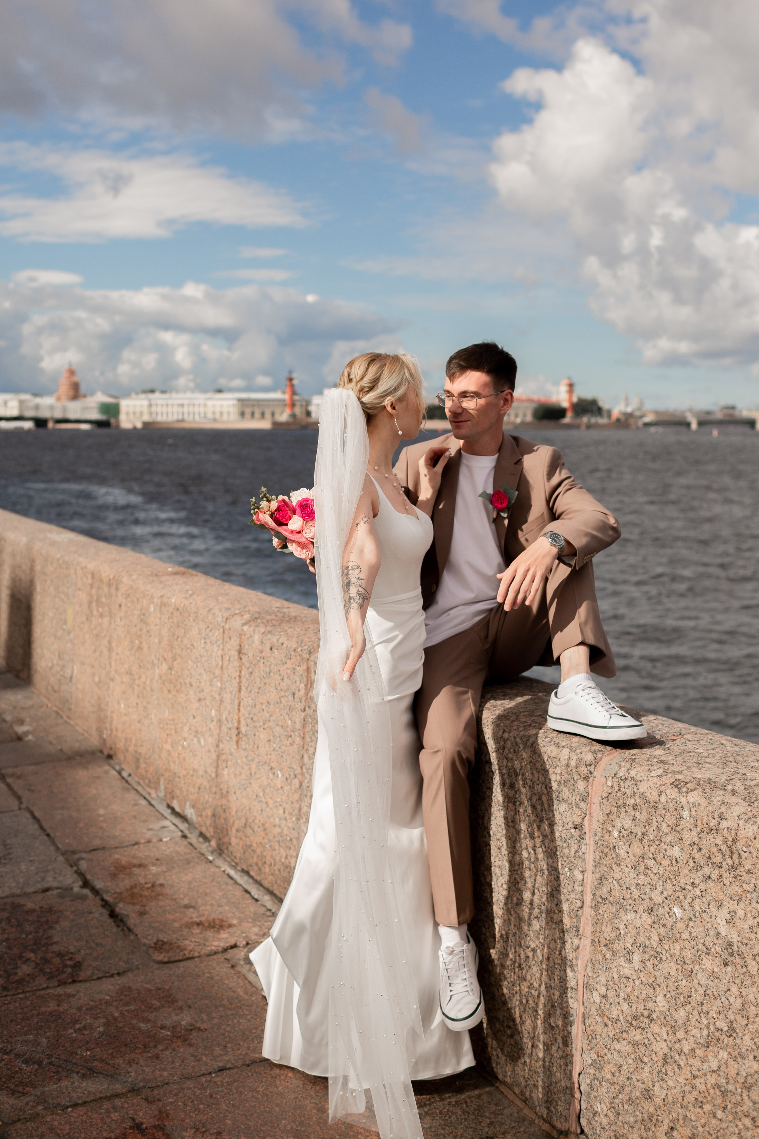 Свадебная фотосессия во дворцах Петербурга. Свадебный фотограф Кирилл Белый