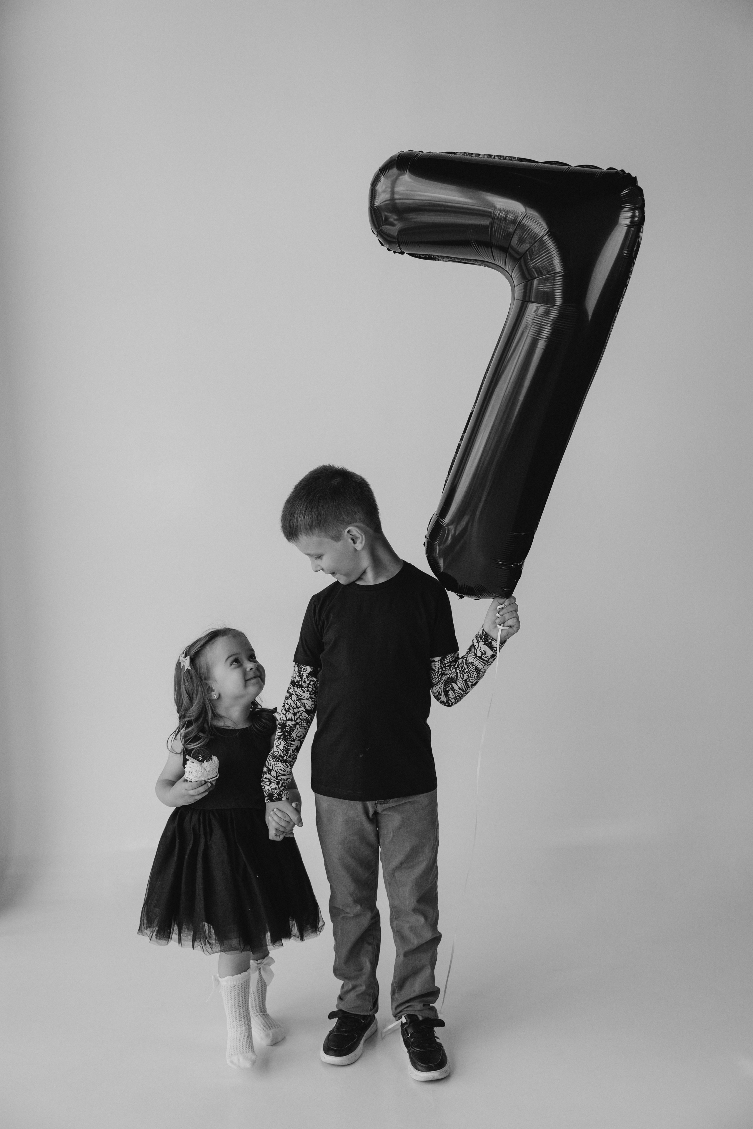 В студии ко дню рождения. Свадебный, семейный фотограф в Иркутске Светлана Макаричева