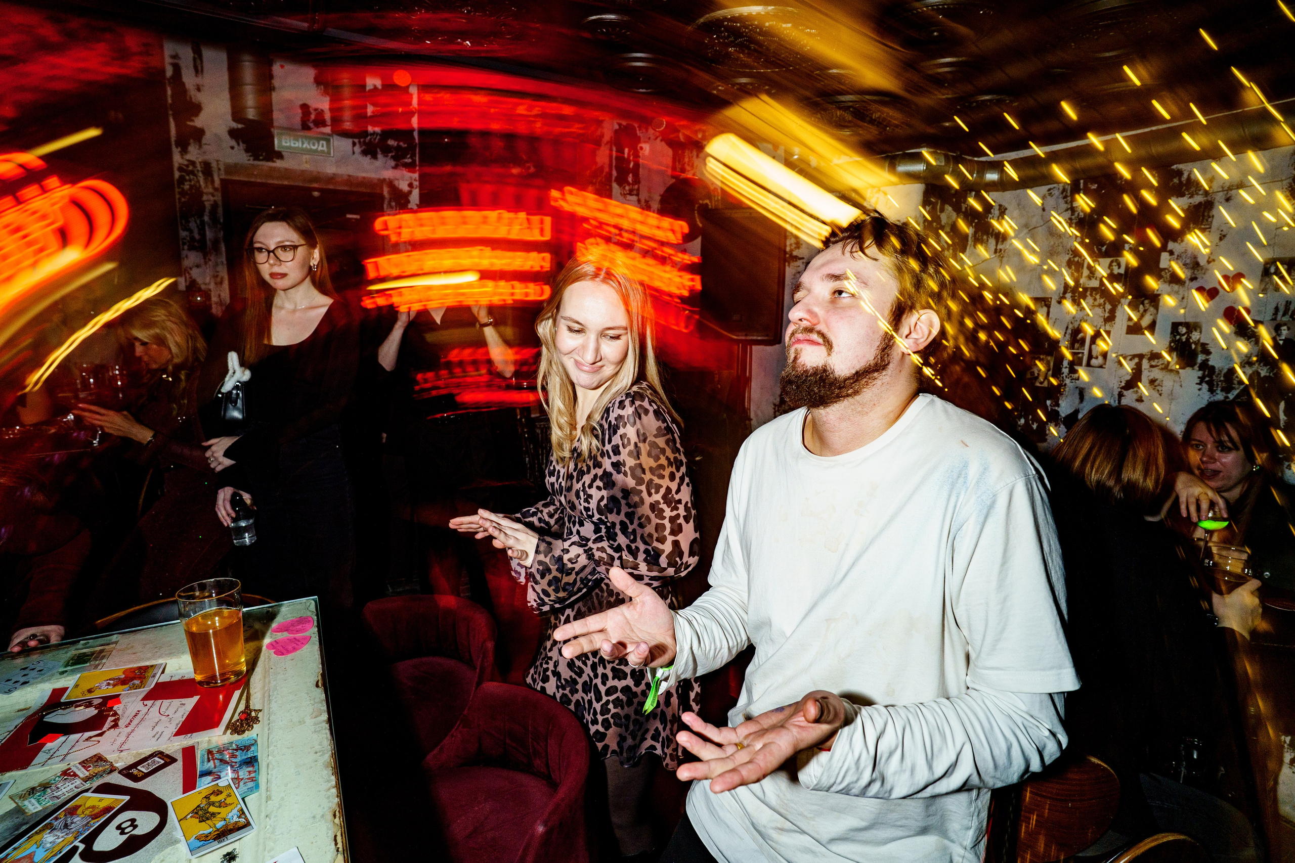 День святого Валентина в Баре разбитых сердец. Концертный и репортажный фотограф в Санкт-Петербурге Слава Пахомов