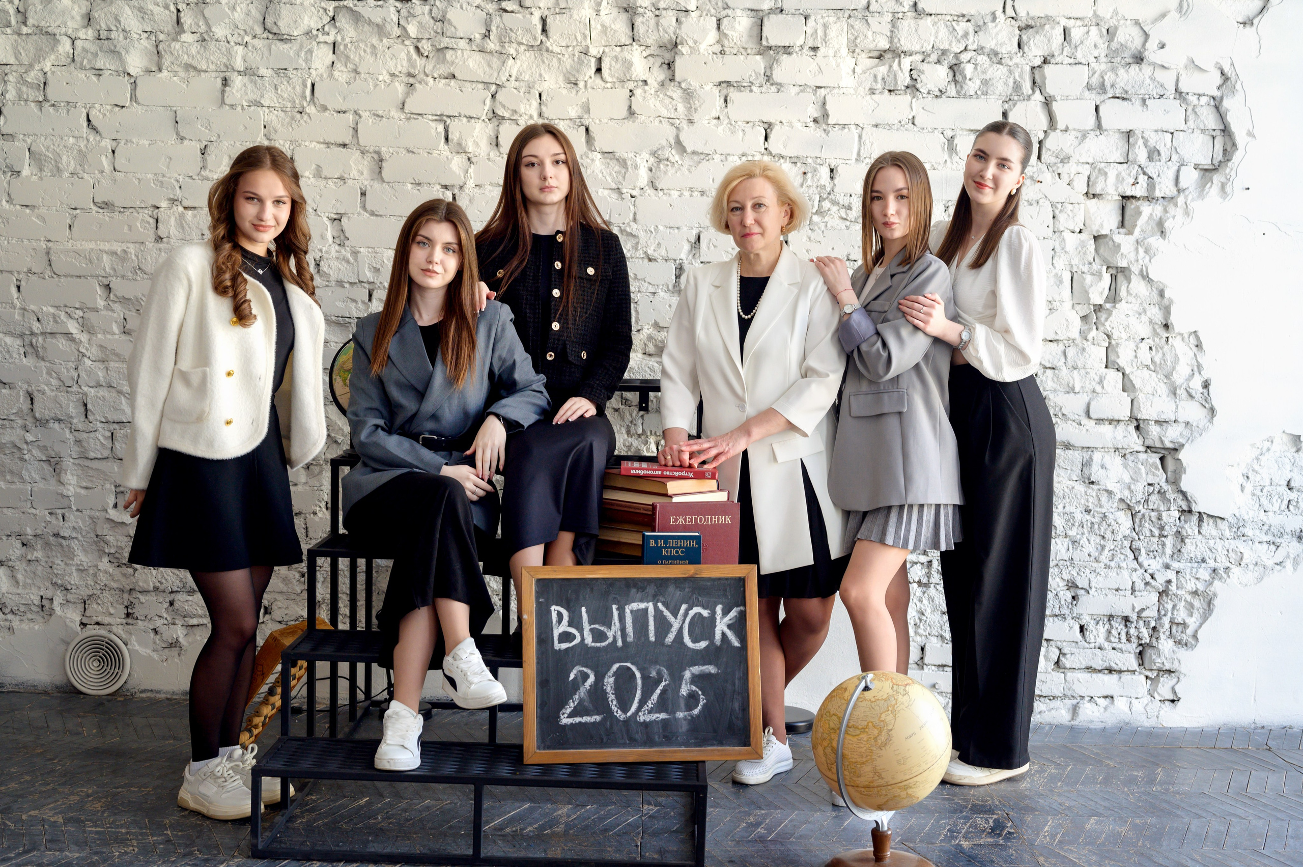 11 класс. студия. Фотограф новорожденных, семейный детский в Тюмени Татьяна Морозова