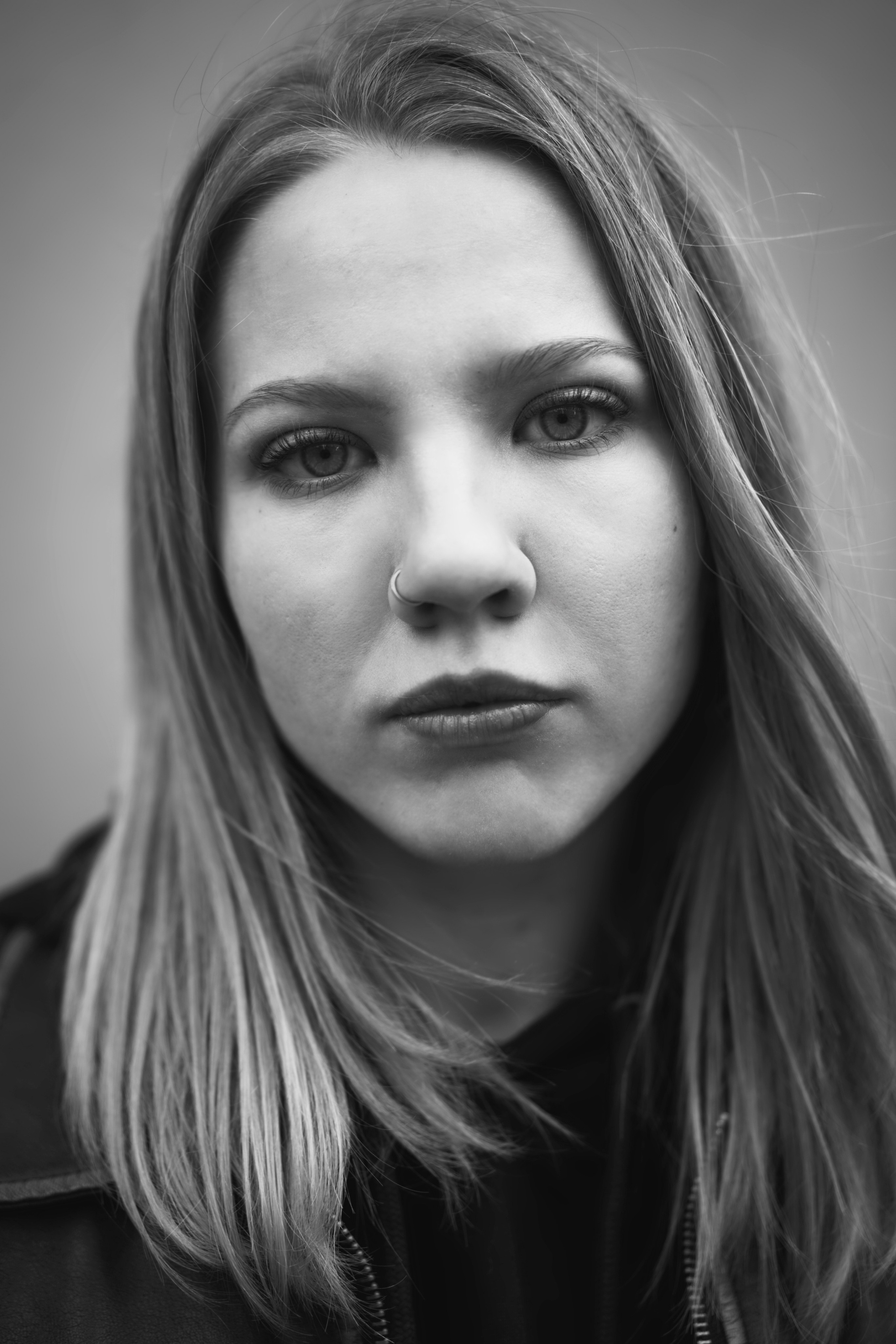 Прогулочная фотосессия по Обводному каналу. Виктория Спорова. Ваш портретный фотограф в Санкт-Петербурге