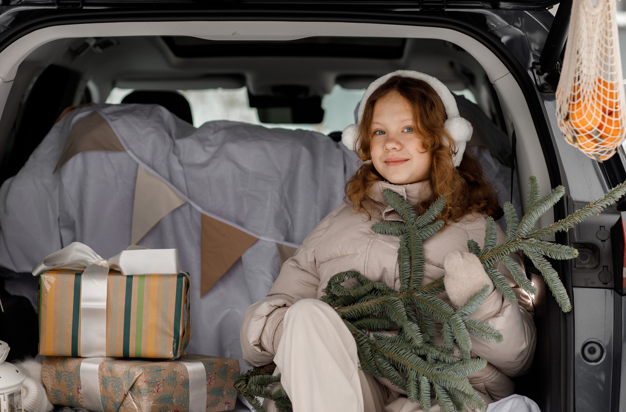 Семья у машины. Портретный фотограф в г. Москва Солнцево Яковлева Анастасия