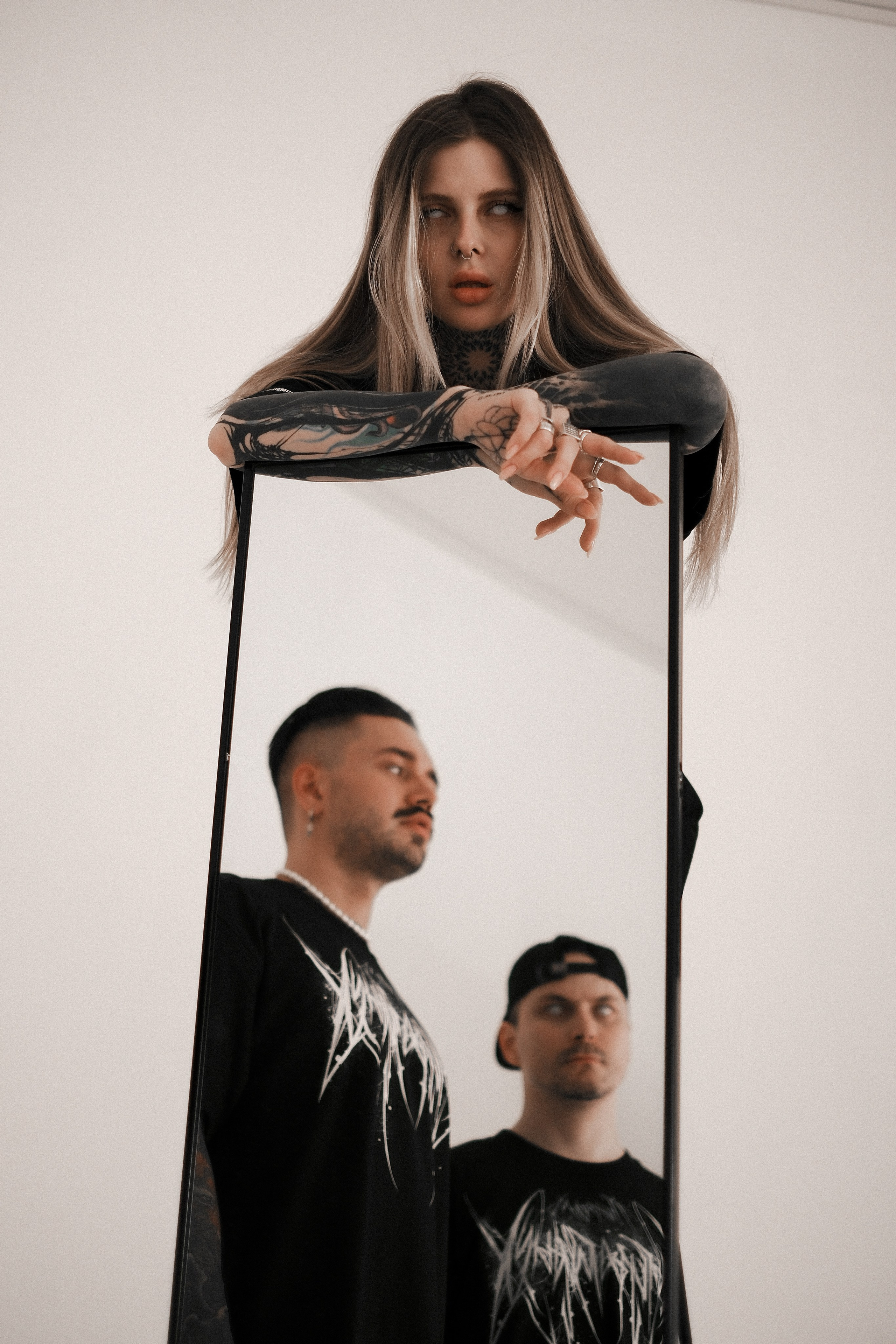 Съемка группы на циклораме