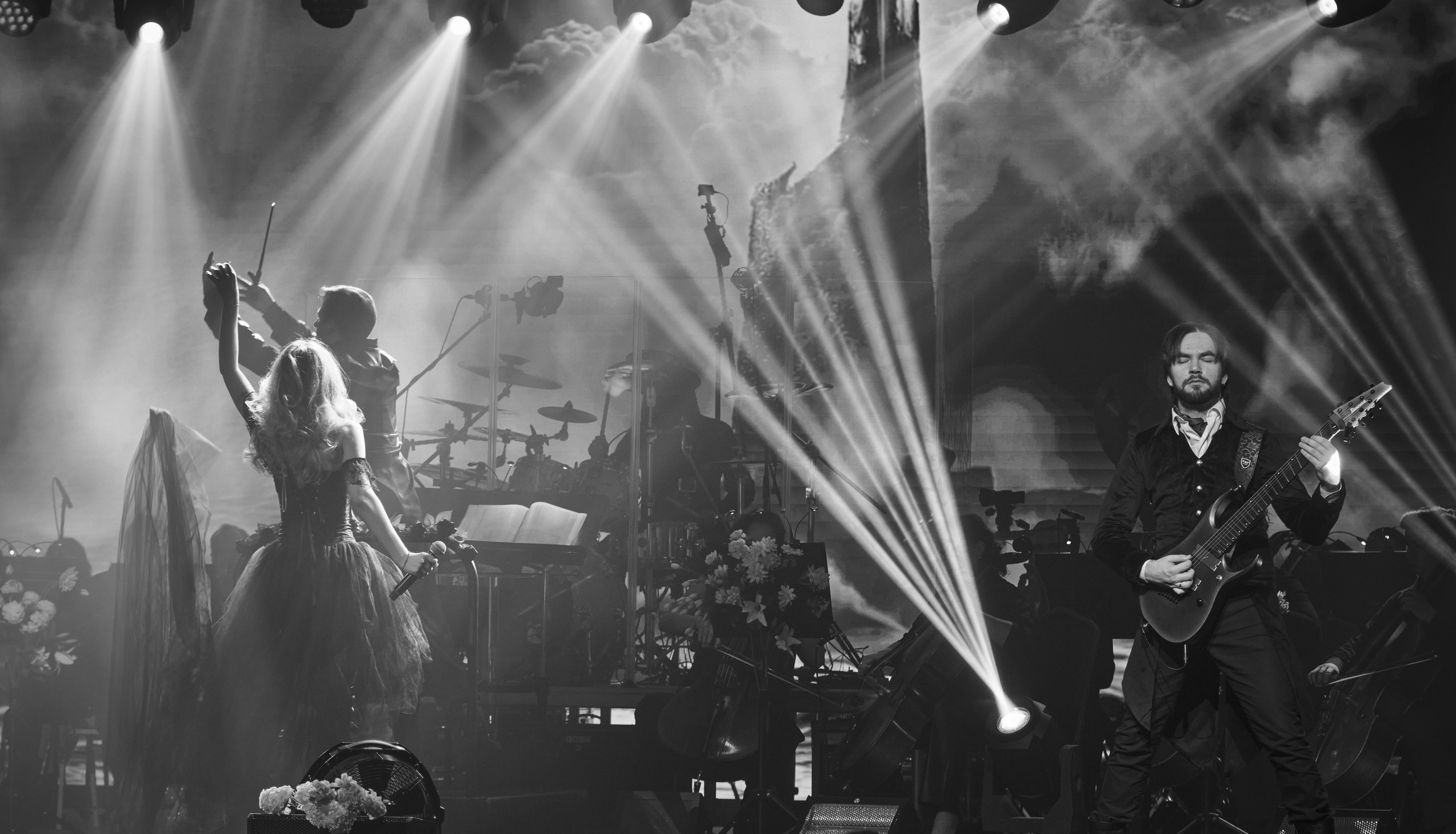 Saphath с симф.оркестром. Фотограф. г. Южно-Сахалинск. Олег Толстов