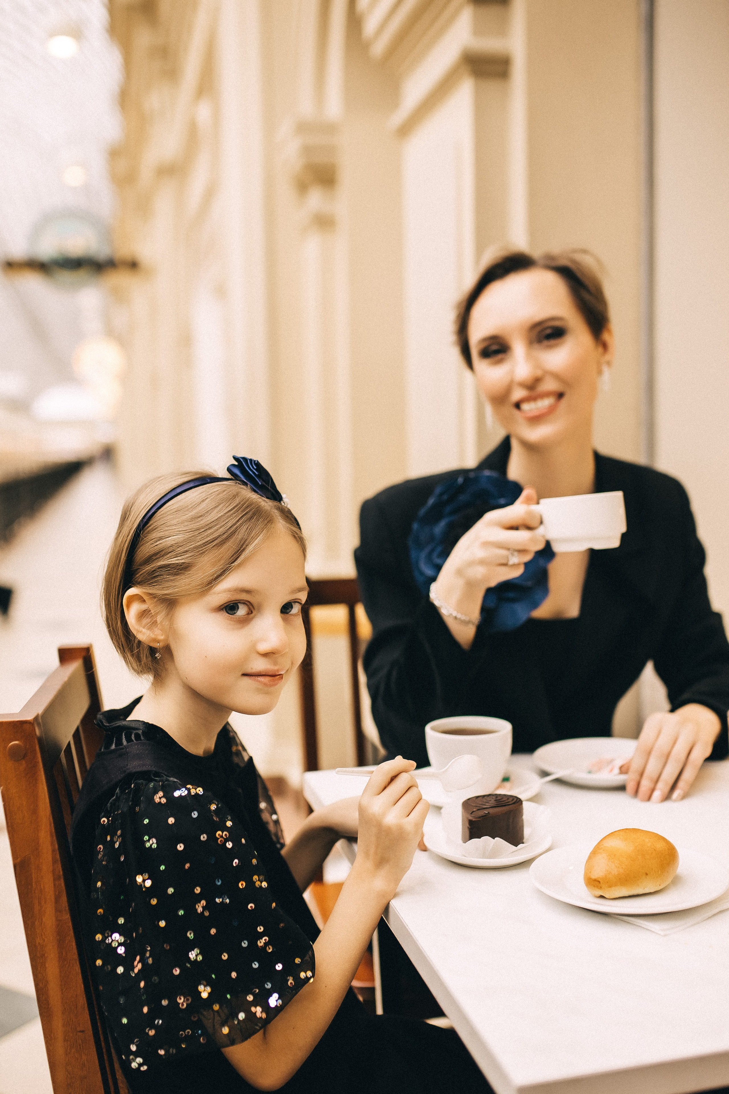 Новогодний ГУМ. Надя и Алиса!. Профессиональный фотограф, Москва |Видное Елена Елизарова