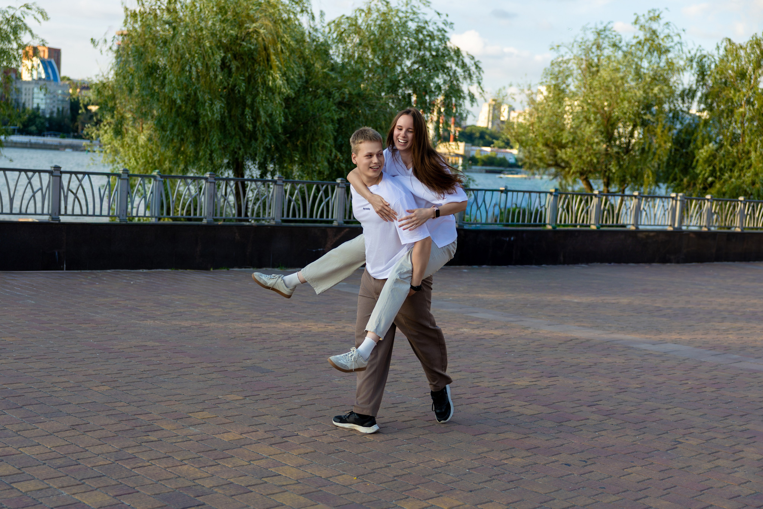 Love Story. Прогулка в парке. Фотограф Максим Калинченко