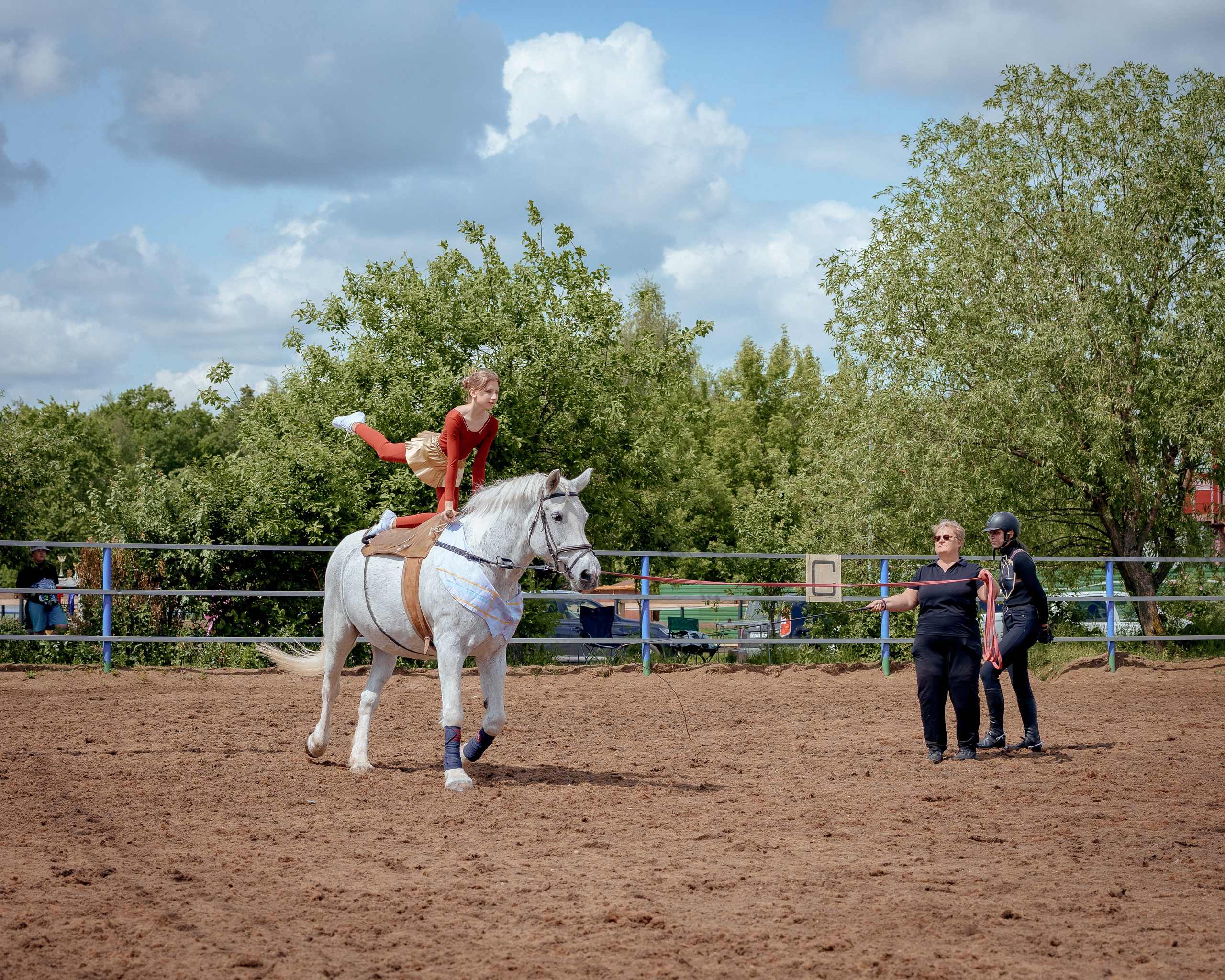 Конный клуб Горки. Портретный и семейный фотограф в Москве/Видное