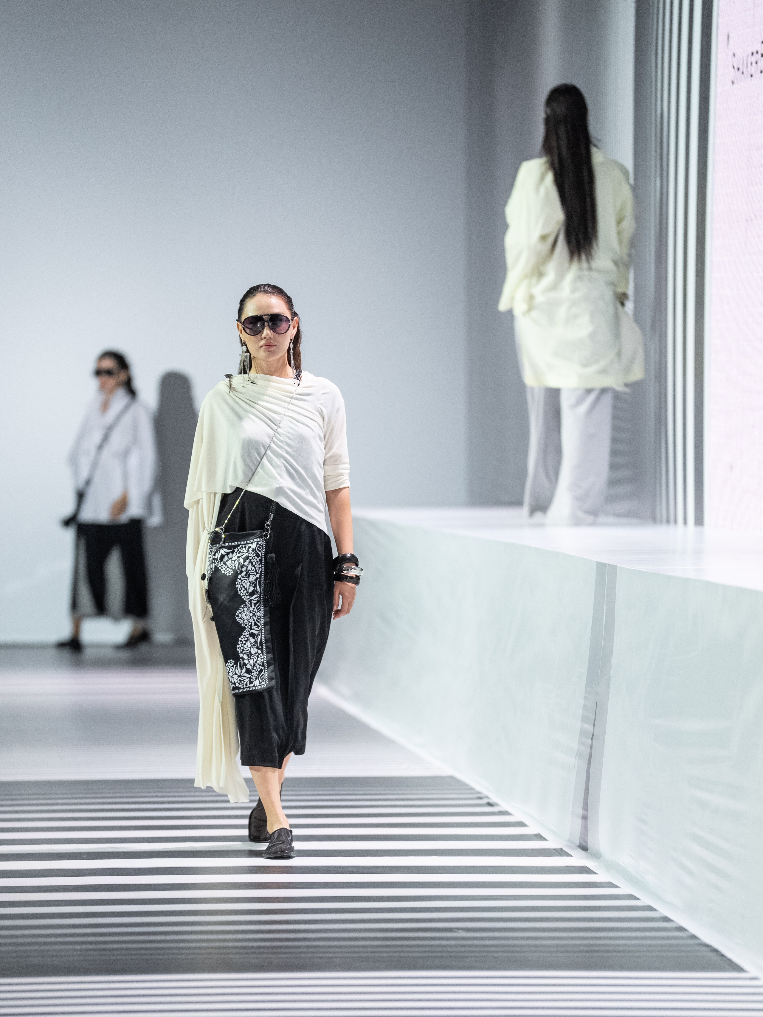 Brand Shakerbay. Сайт Алматинского НЮ АРТ, будуар и фэшн фотографа Дениса Карпенко