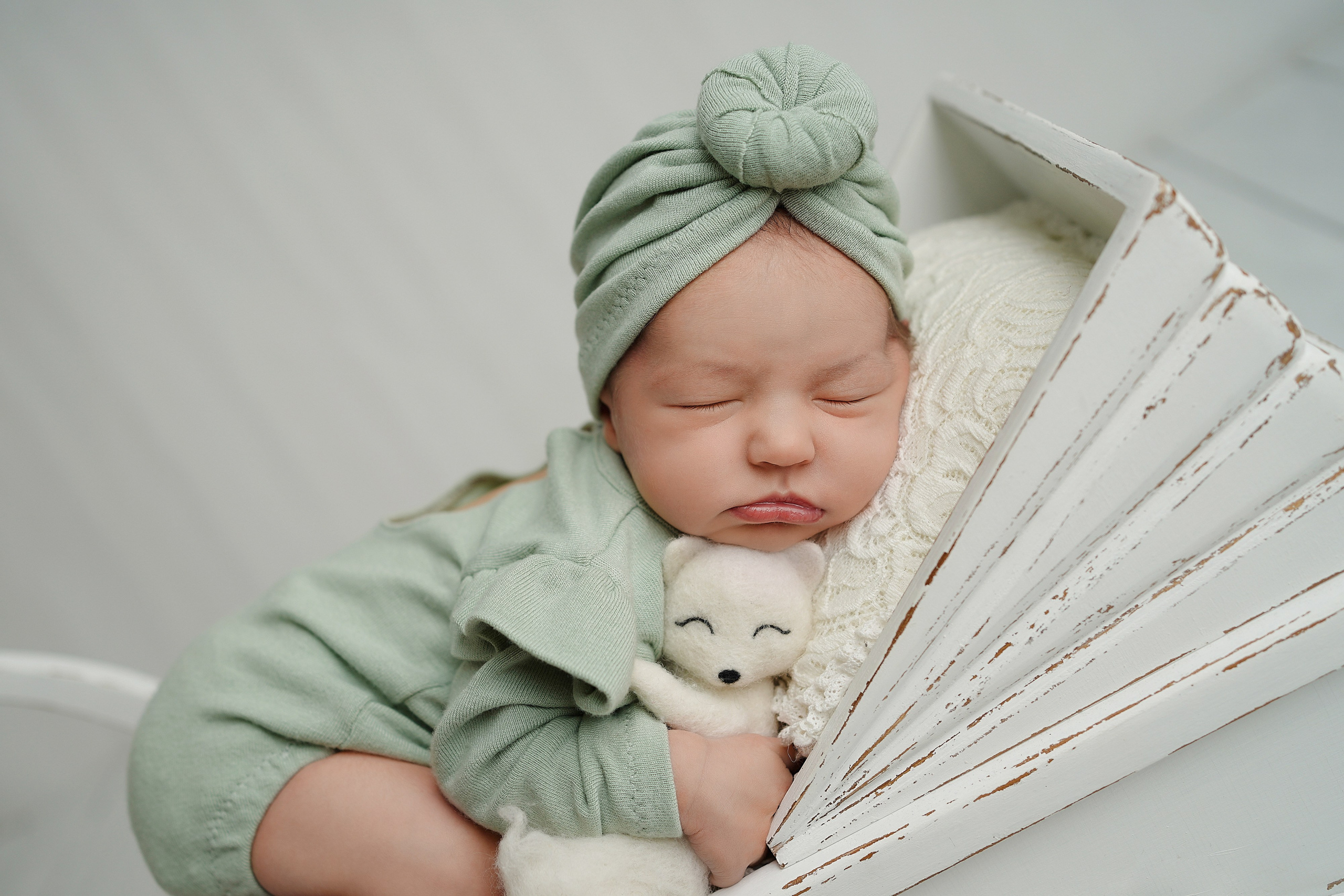Новорождённые девочки. Детский фотограф и фотограф новорожденных в Калининград Оксана Иваний