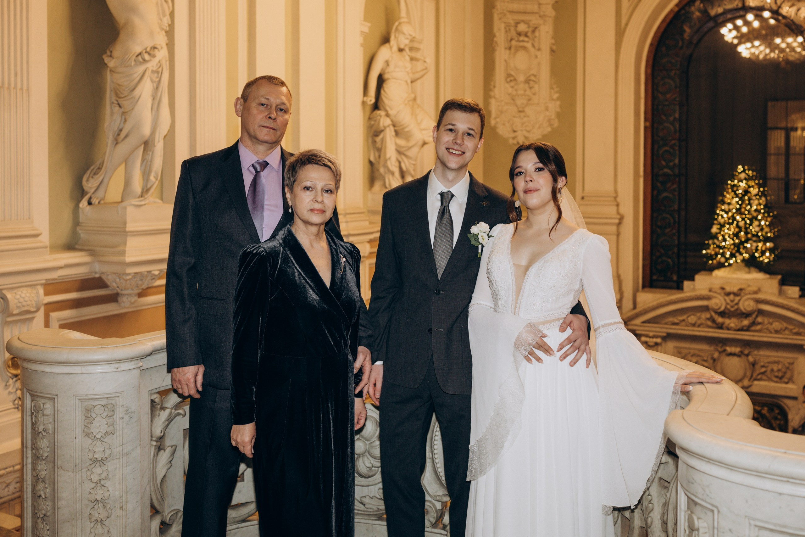 Егор и Аня | Эрмитаж и 1-й дворец. Свадебный и love story фотограф в Санкт-Петербурге