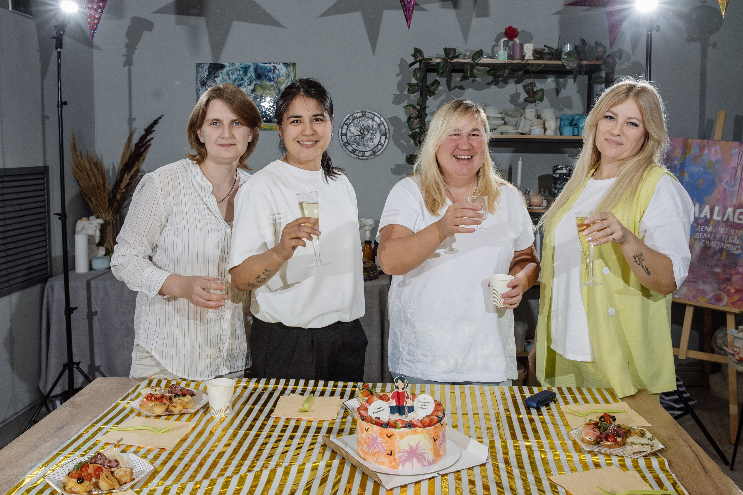 День рождения Марии в студии AROMALAGE — тёплый творческий праздник