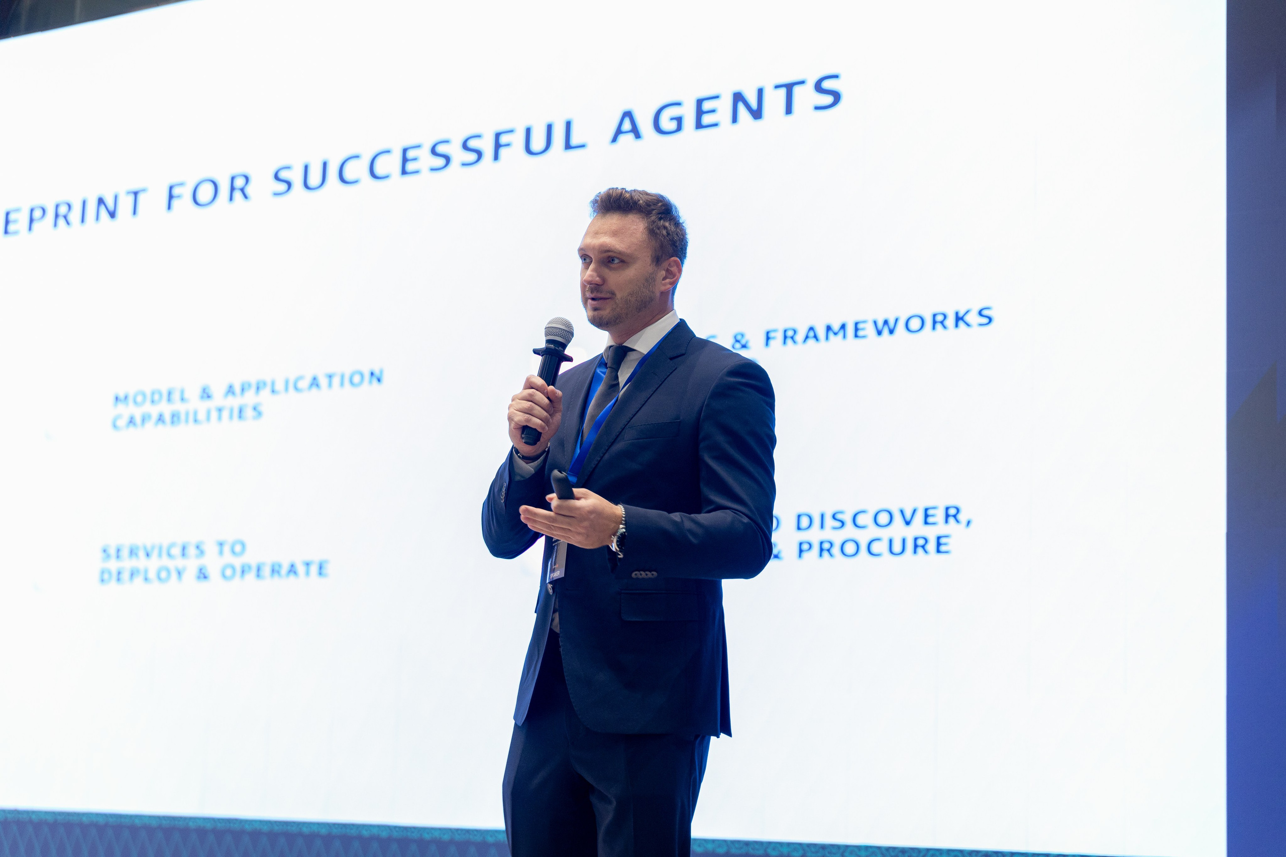 AWS INNOVATION DAY 2025. Портретный и репортажный фотограф в Астане Роман Григоров