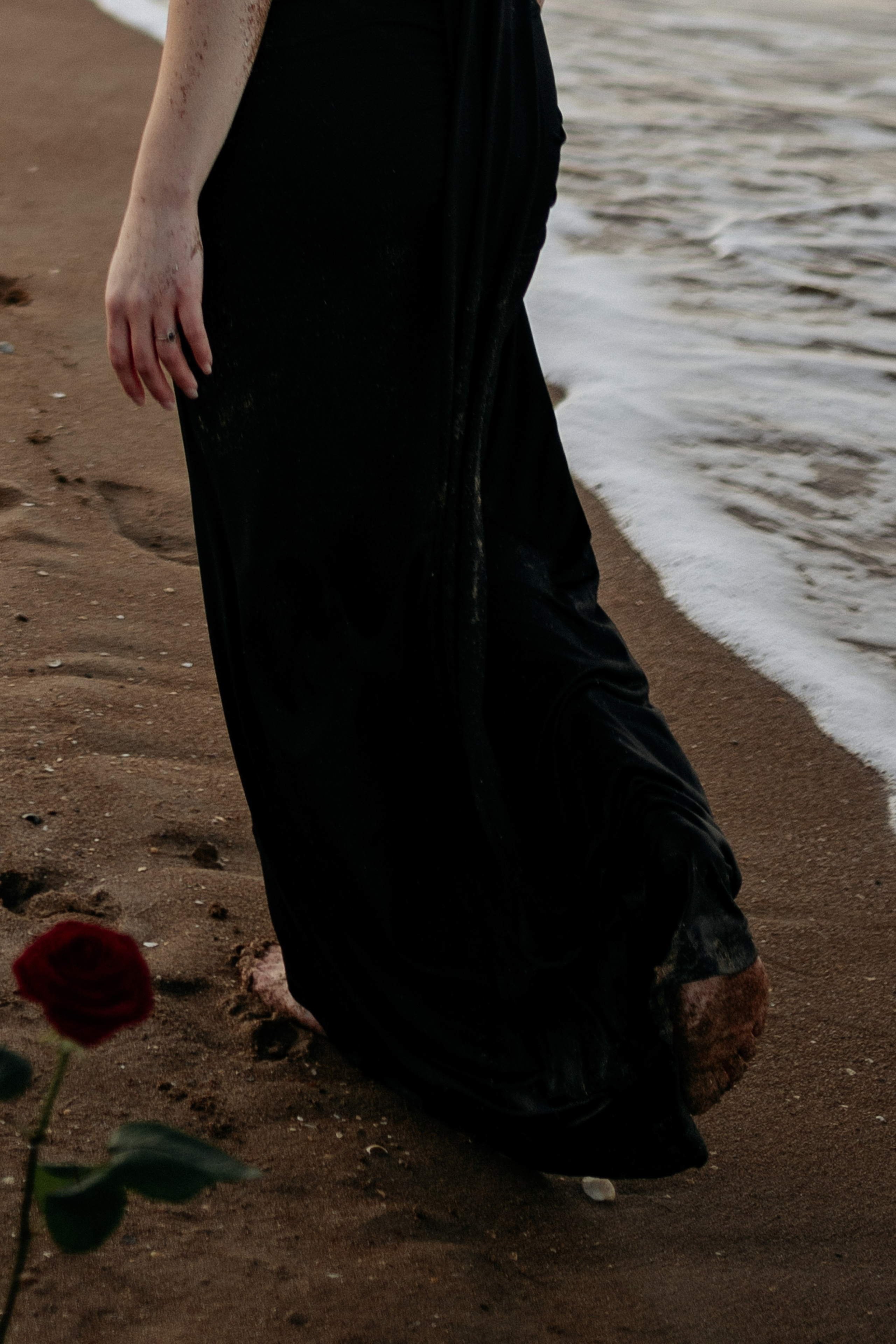 Фотограф демонстрирует технику съемки против света у моря