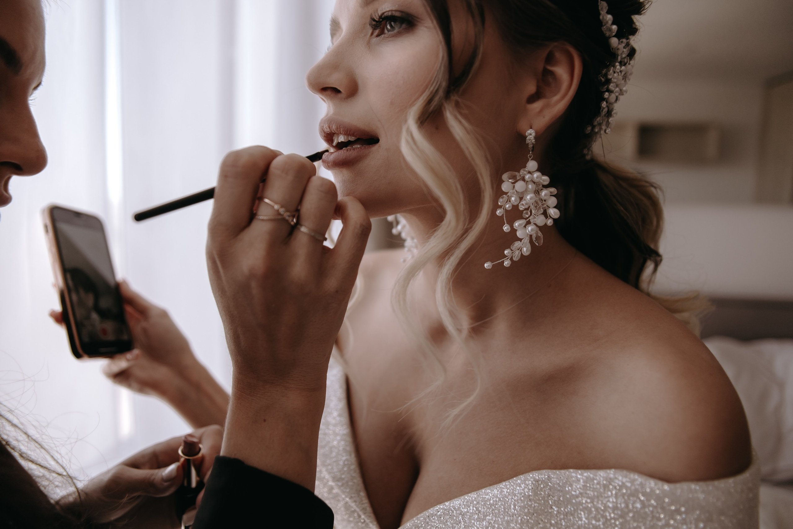 В Петербург приезжают жениться. Свадебный и семейный фотограф Арина Кулёва