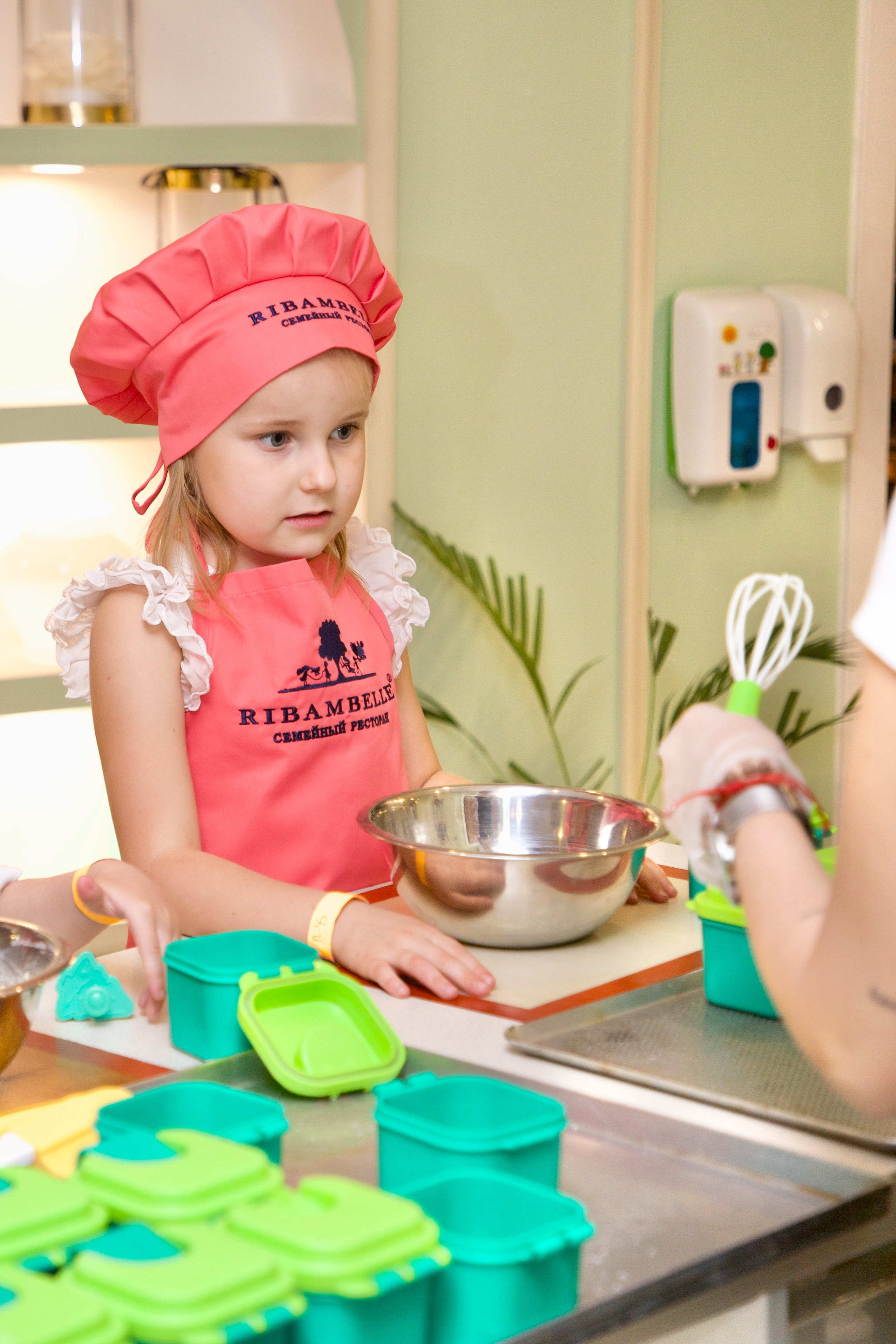 Рибамбель. Школьные выпускные альбомы в Москве Марина Николаева