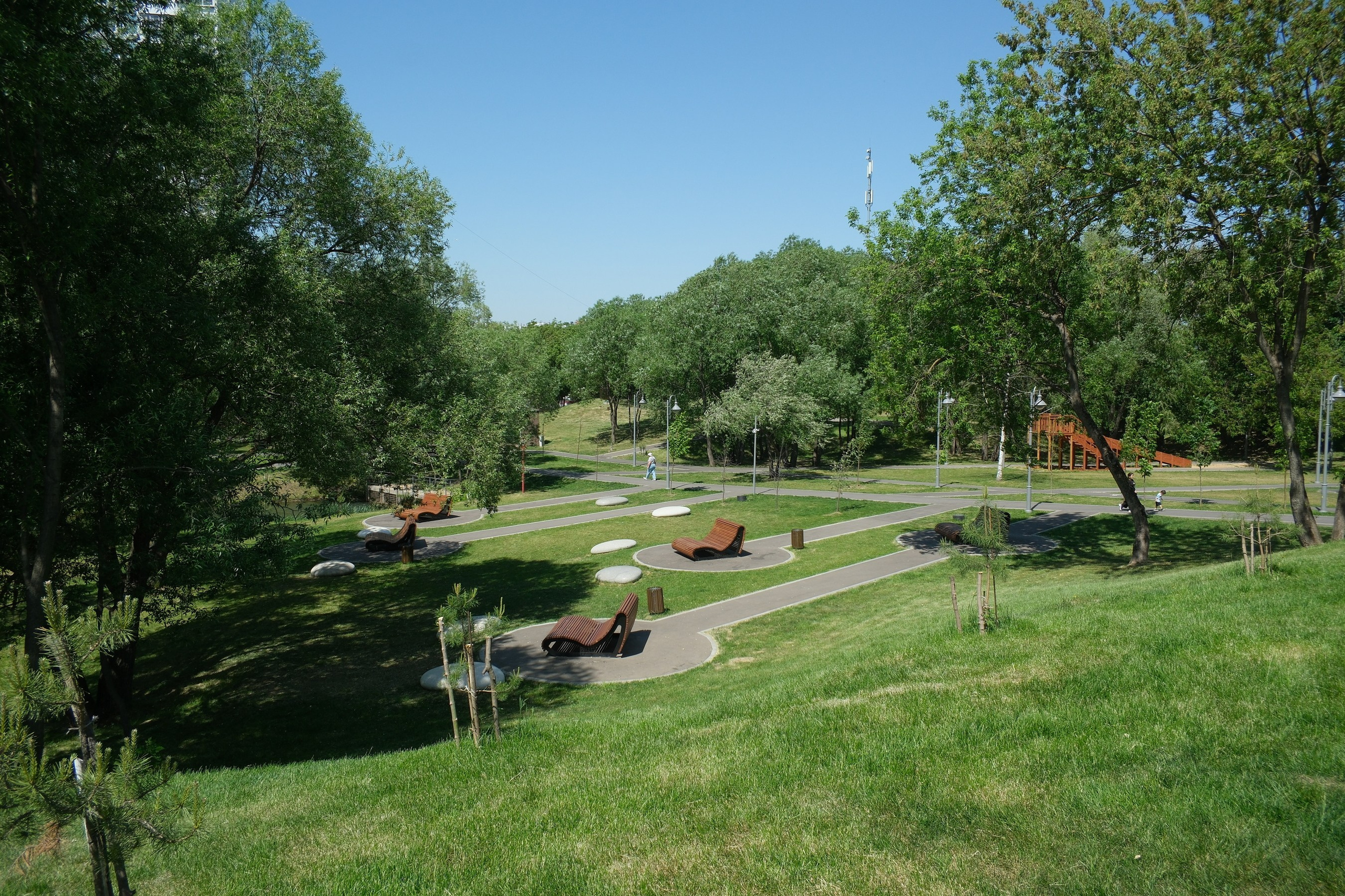 Улица, люди, жизнь…