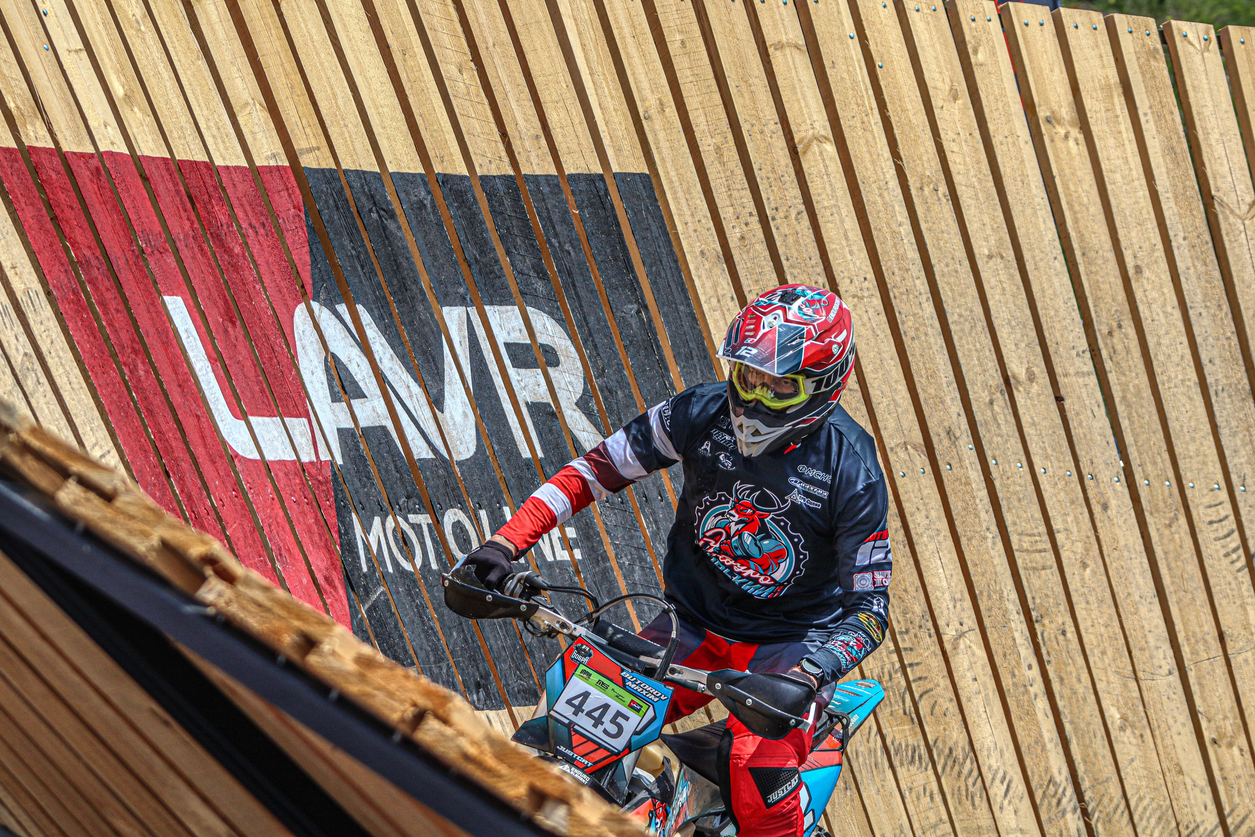 Enduro. Ivaladimirovna1995.wfolio.pro