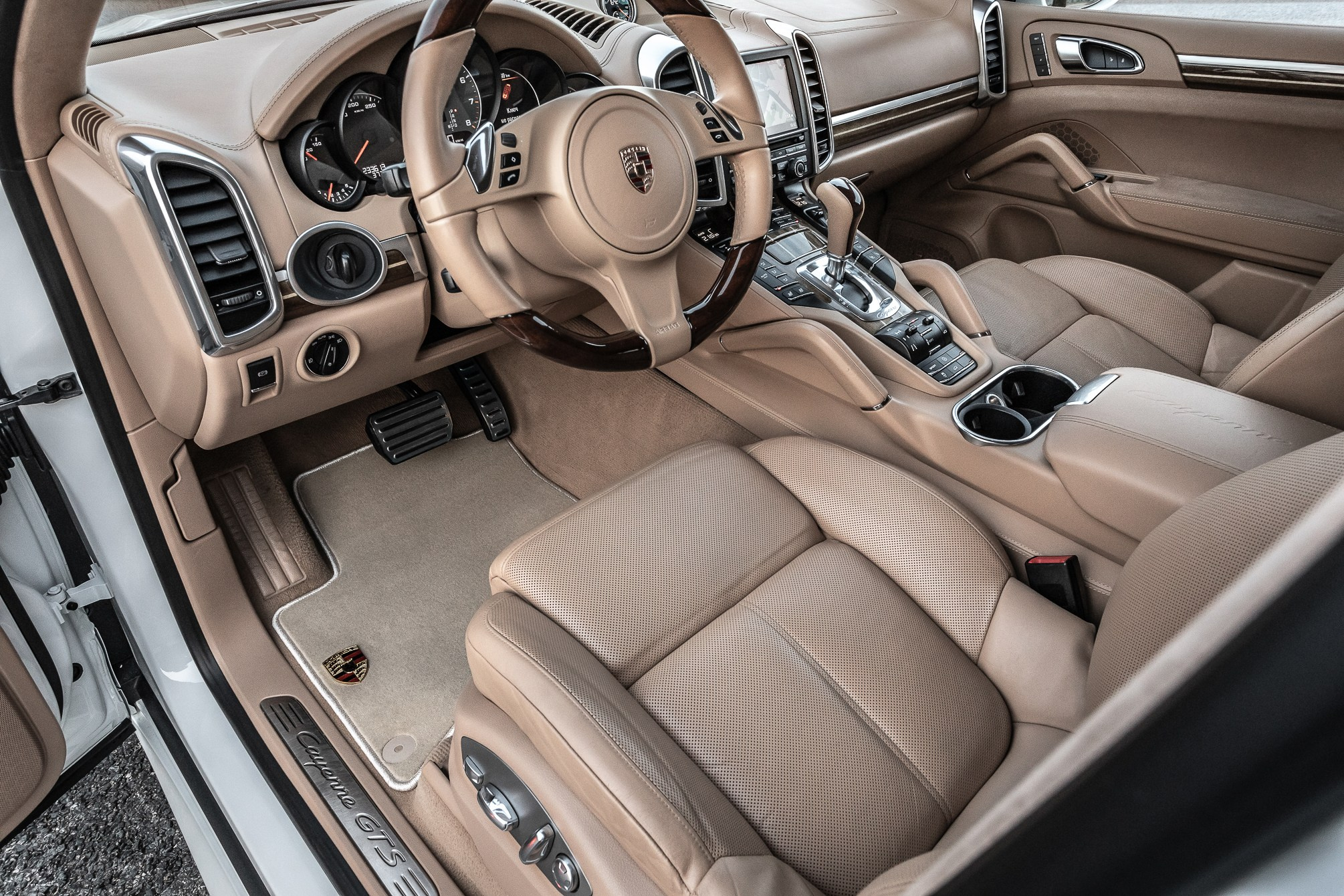 Рекламная фотосъемка в Калининграде. Фотограф в Калининграде Антон Окороков