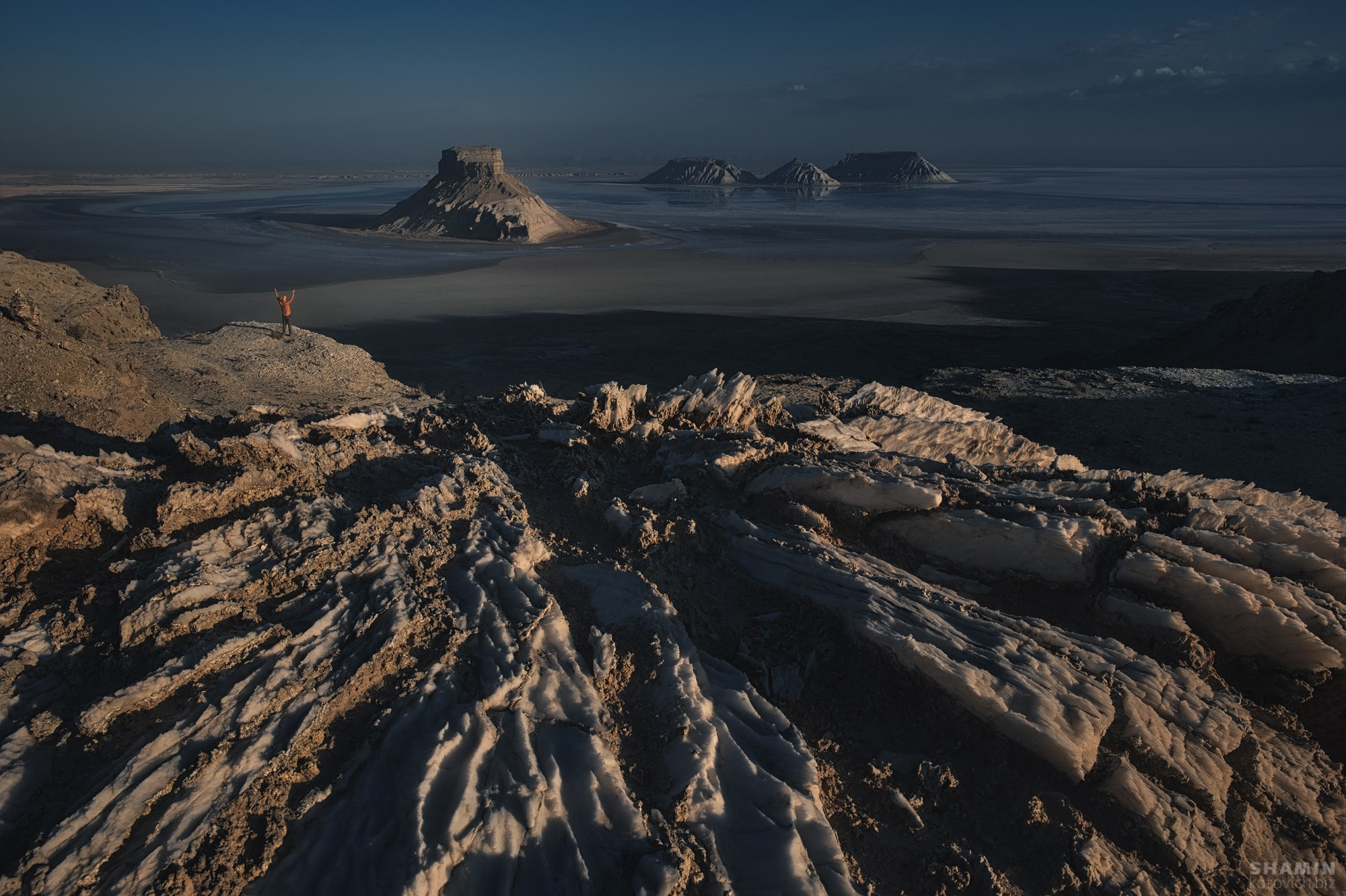 Пейзажи Казахстана и Мангистау — плато Устюрт, урочище Бозжыра, степи и каньоны западного Казахстана. Свет, тишина и контрасты пустынных ландшафтов. Фотограф Константин Шамин