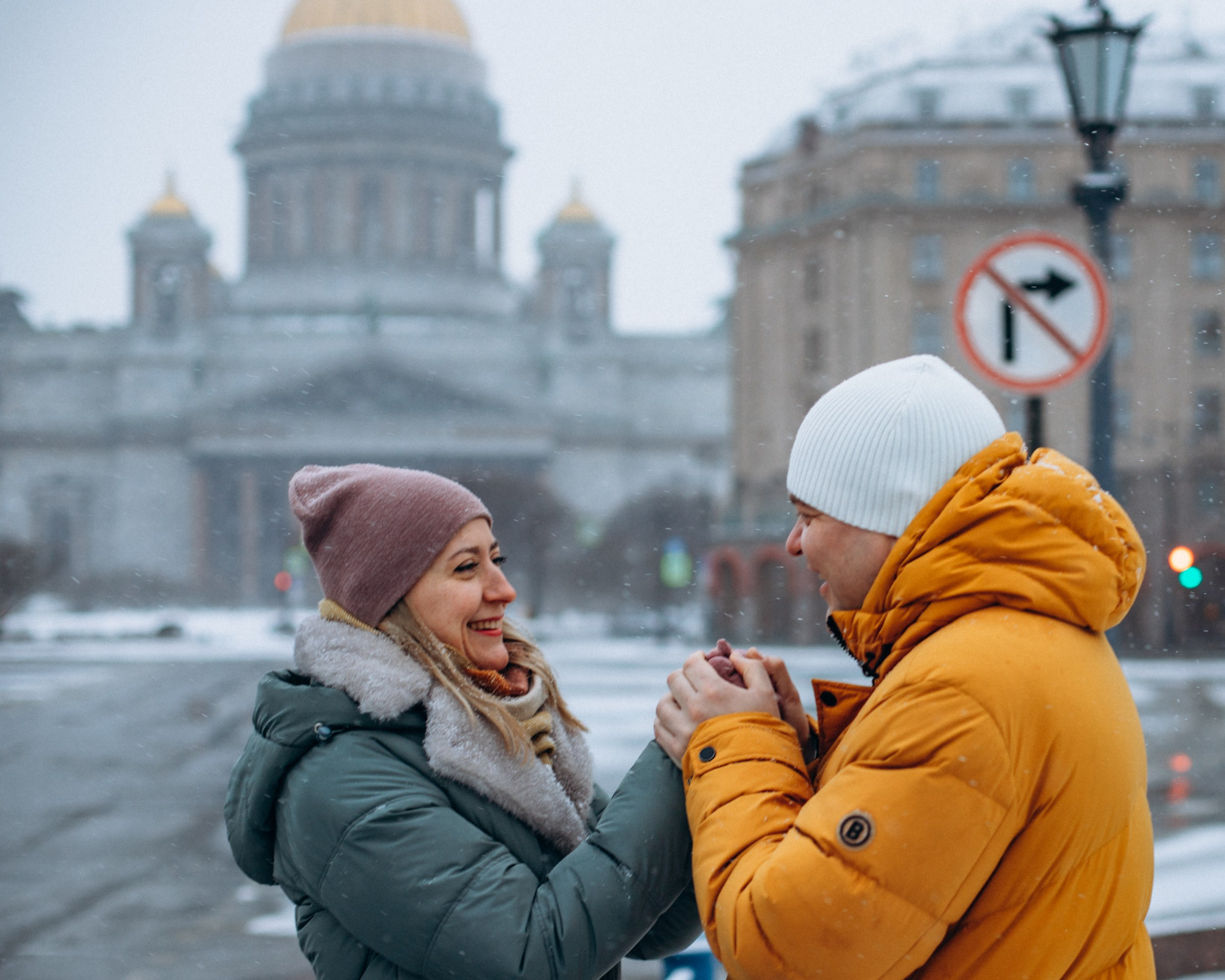 Дмитрий и Анна в феврале. Фотопрогулка в Петербурге. Индивидуальный и семейный фотограф в Санкт-Петербурге