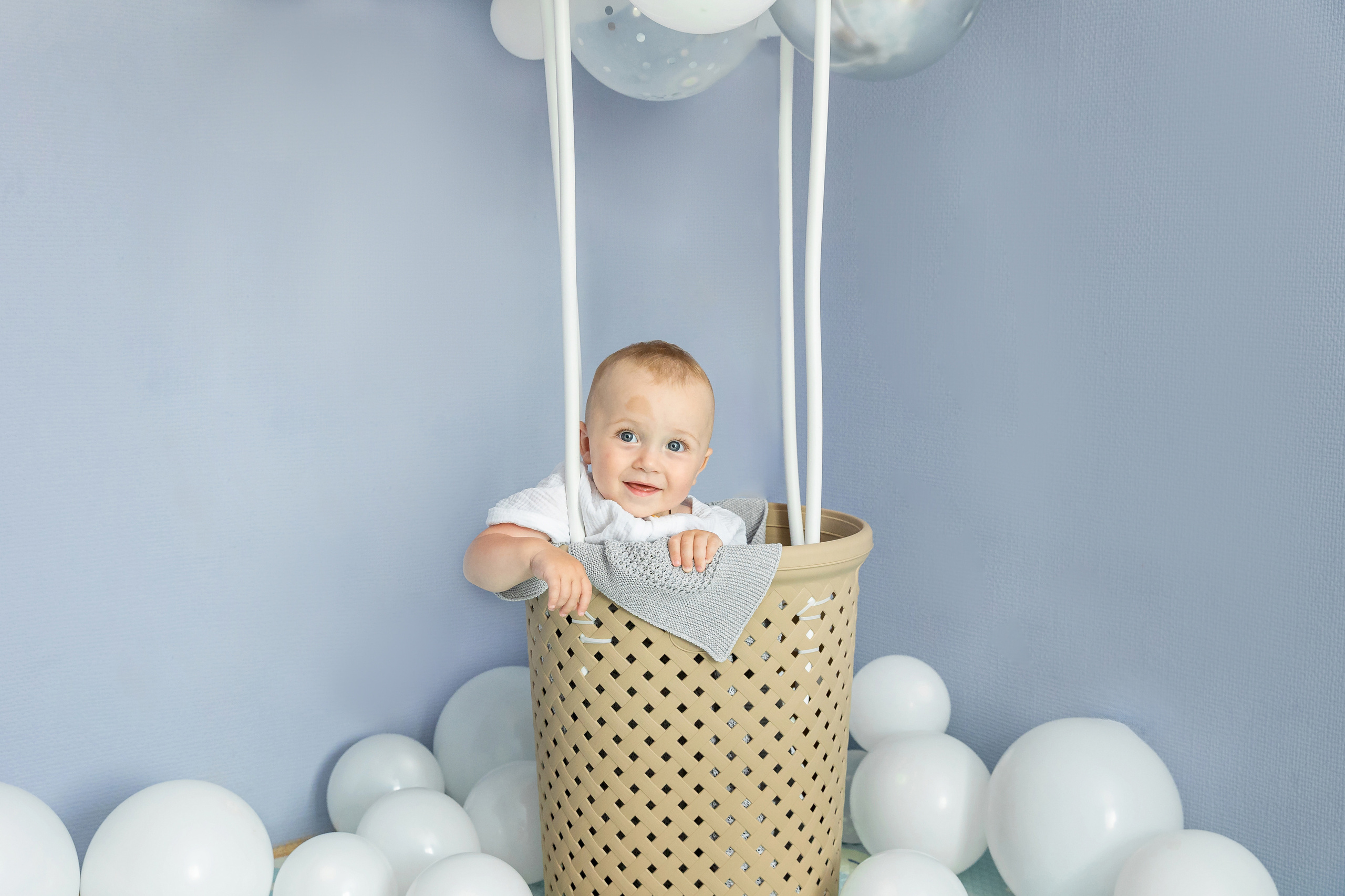 День рождения на воздушном шаре. Детский семейный фотограф в г. Находка Ольга Коваленко, фотостудия Memories