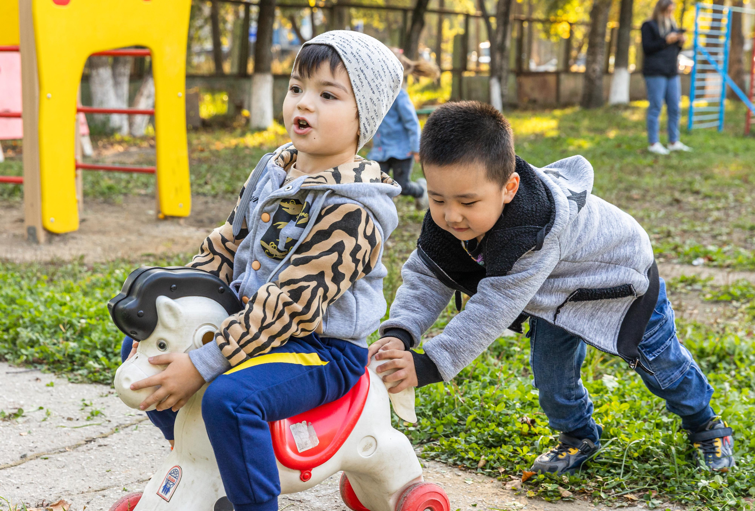 Репортажная съемка в саду. Детский семейный фотограф в г. Находка Ольга Коваленко, фотостудия Memories